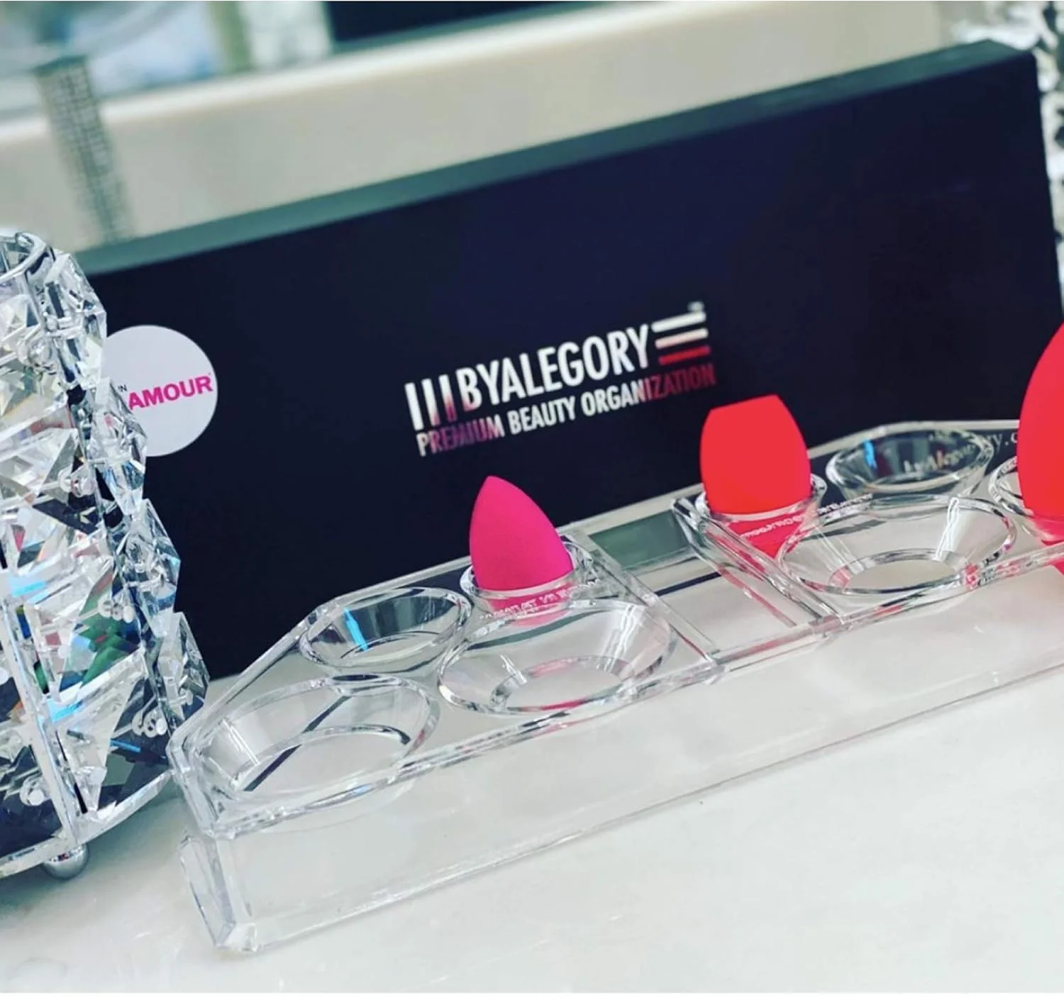 جای اسفنج آرایشی اکرلیک BY ALEGORY، استند و سینی خشک کننده | دارای ۹ فضای نگهداری، مناسب برای انواع اسفنج های آرایشی فونداسیون - شفاف جای اسفنج آرایشی اکرلیک BY ALEGORY، استند و سینی خشک کننده | دارای ۹ فضای نگهداری، مناسب برای انواع اسفنج های آرایشی فونداسیون - شفاف