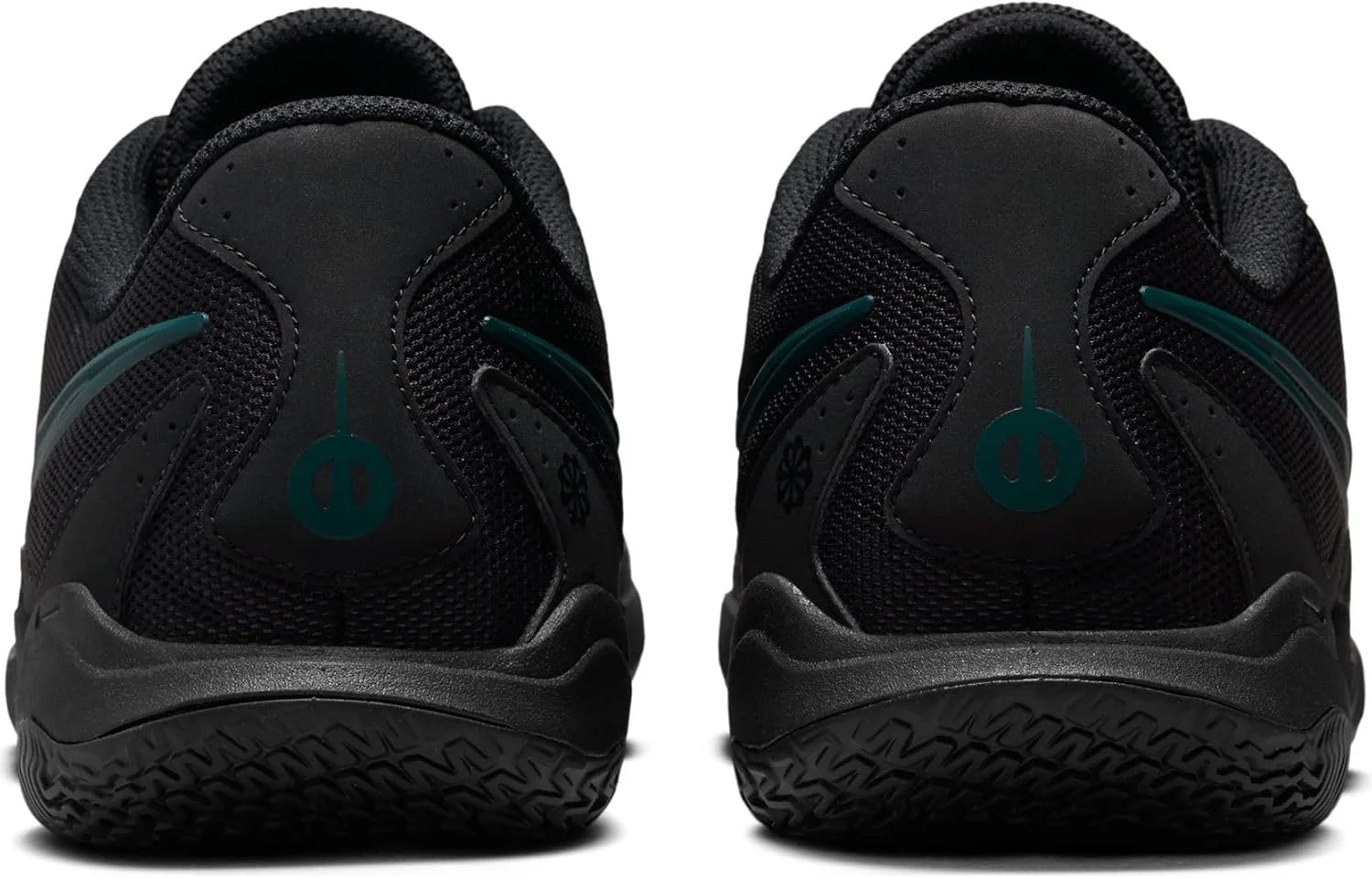 کفش مردانه بنددار نایک LEGEND 10 ACADEMY IC کفش مردانه بنددار نایک LEGEND 10 ACADEMY IC