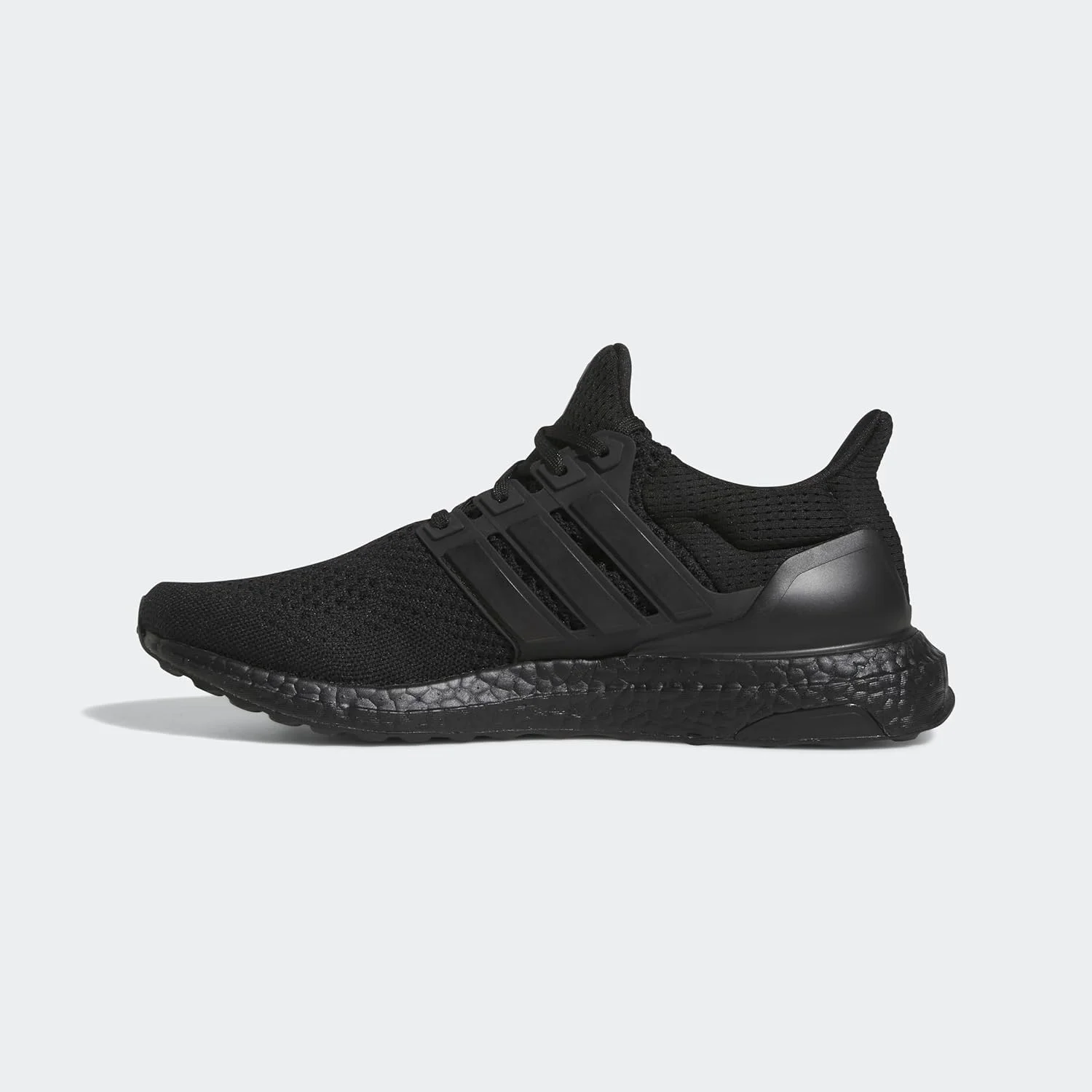 کفش ورزشی مردانه آدیداس Ultraboost 1.0 مدل هسته کفش ورزشی مردانه آدیداس Ultraboost 1.0 مدل هسته