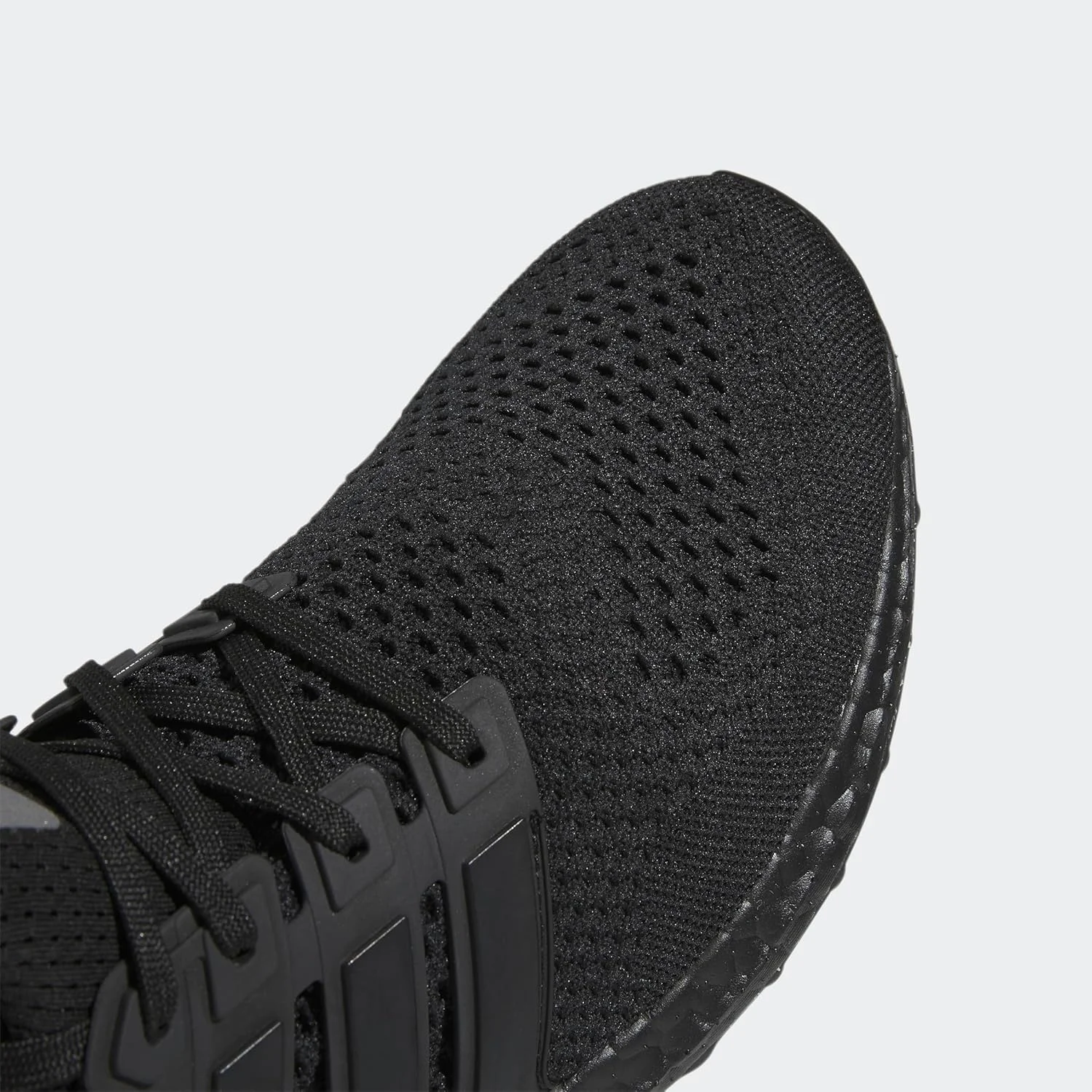 کفش ورزشی مردانه آدیداس Ultraboost 1.0 مدل هسته کفش ورزشی مردانه آدیداس Ultraboost 1.0 مدل هسته