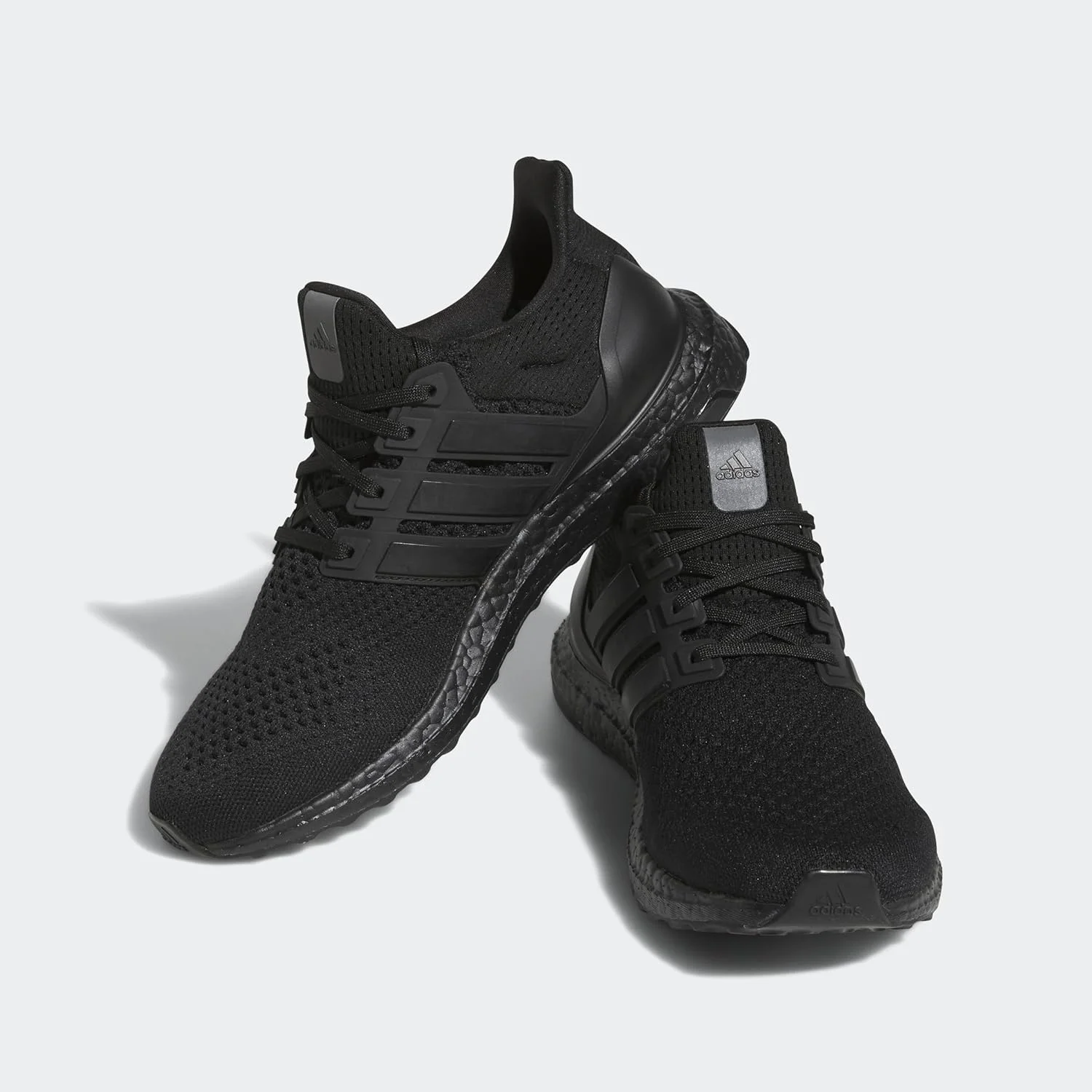 کفش ورزشی مردانه آدیداس Ultraboost 1.0 مدل هسته کفش ورزشی مردانه آدیداس Ultraboost 1.0 مدل هسته
