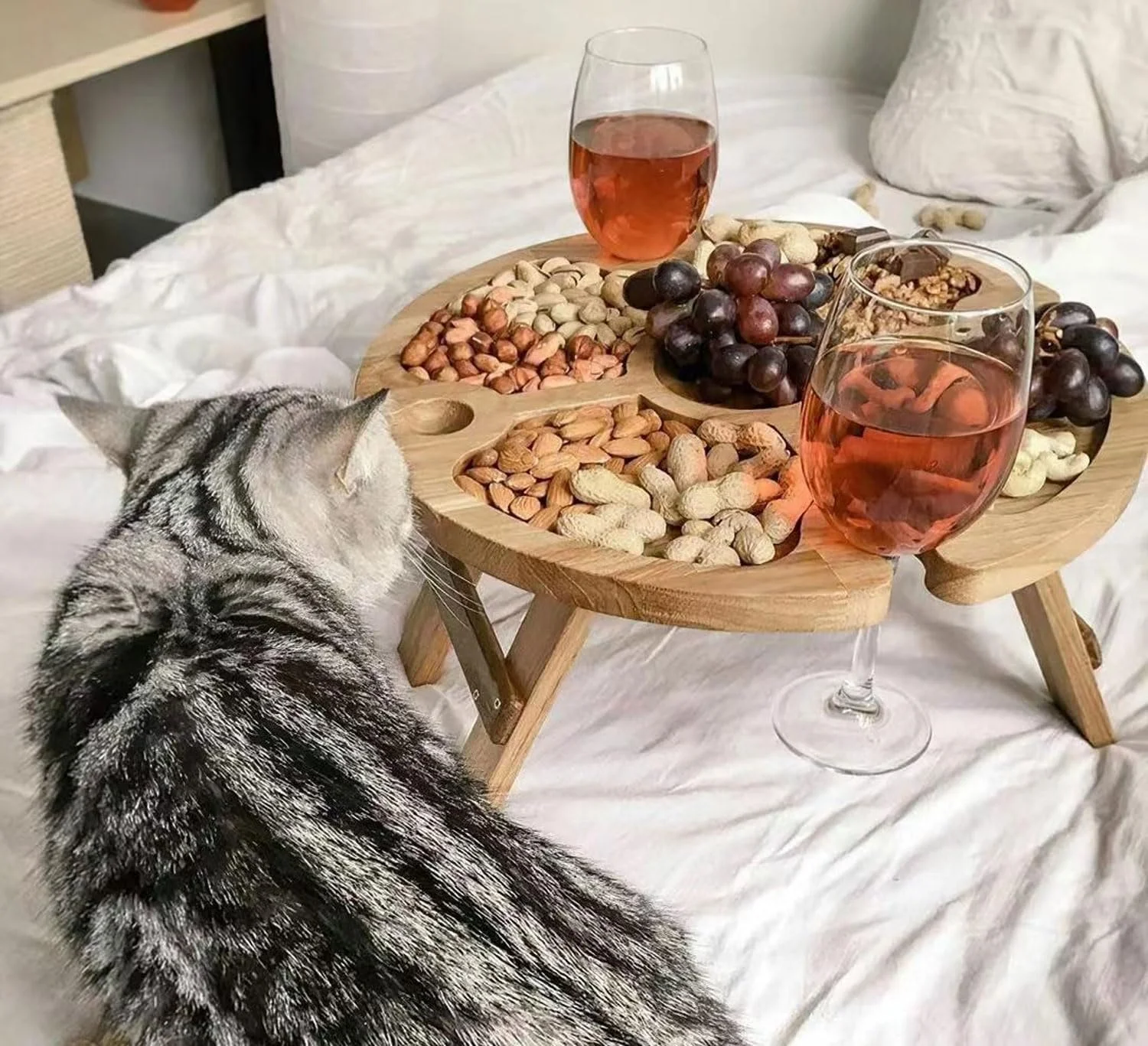 میز پیک نیک تاشو فضای باز EOPTIFY، میز چوبی کوچک ساحلی قابل حمل با جداکننده و 4 جای لیوان شراب، میز برای باغ، کمپینگ، مهمانی، ساحل، شام در فضای باز، میز چوبی با پایه های تاشو میز پیک نیک تاشو فضای باز EOPTIFY، میز چوبی کوچک ساحلی قابل حمل با جداکننده و 4 جای لیوان شراب، میز برای باغ، کمپینگ، مهمانی، ساحل، شام در فضای باز، میز چوبی با پایه های تاشو