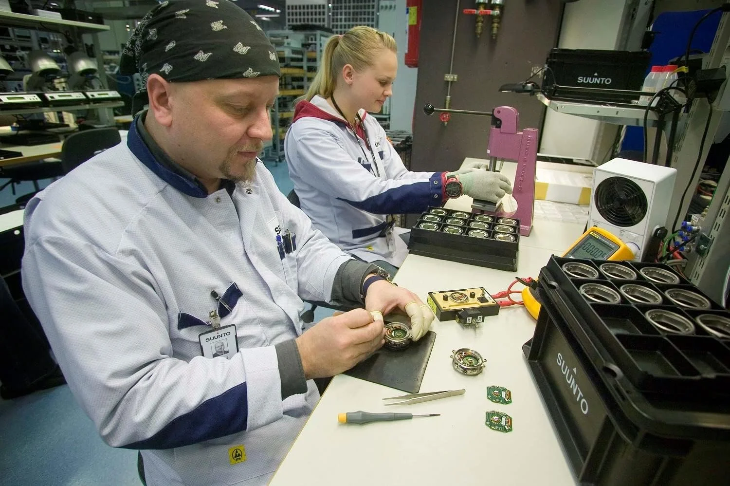 قطب نمای SUUNTO A-10: قطب نمای جمع و جور و با کاربری آسان برای پیاده روی تفریحی قطب نمای SUUNTO A-10: قطب نمای جمع و جور و با کاربری آسان برای پیاده روی تفریحی