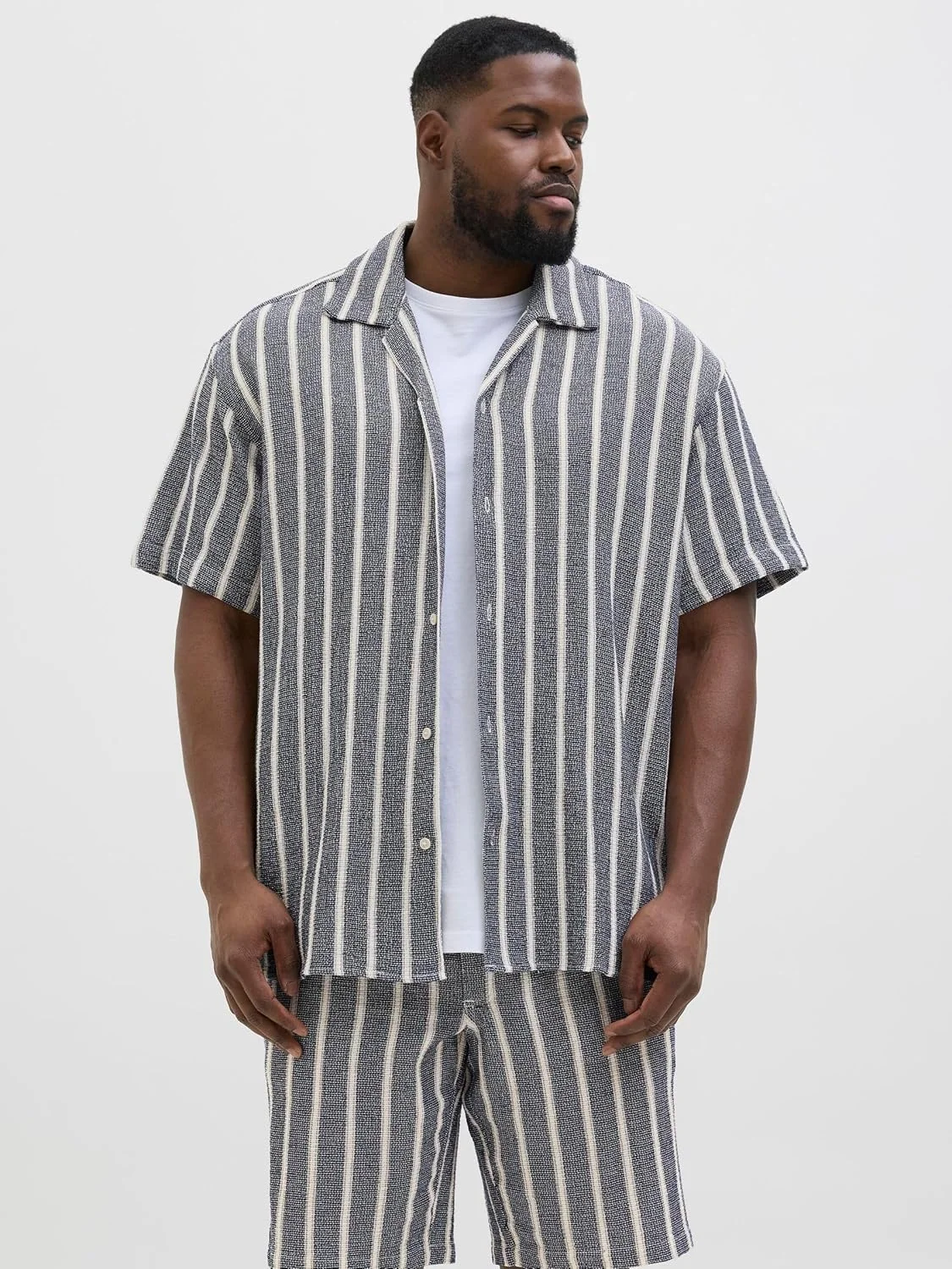 پیراهن مردانه جک اند جونز مدل Jorcoba Stripe Resort Shirt Ss Sn Pls Jorcoba Stripe Resort Shirt Ss Sn Pls (تک عددی) پیراهن مردانه جک اند جونز مدل Jorcoba Stripe Resort Shirt Ss Sn Pls Jorcoba Stripe Resort Shirt Ss Sn Pls (تک عددی)
