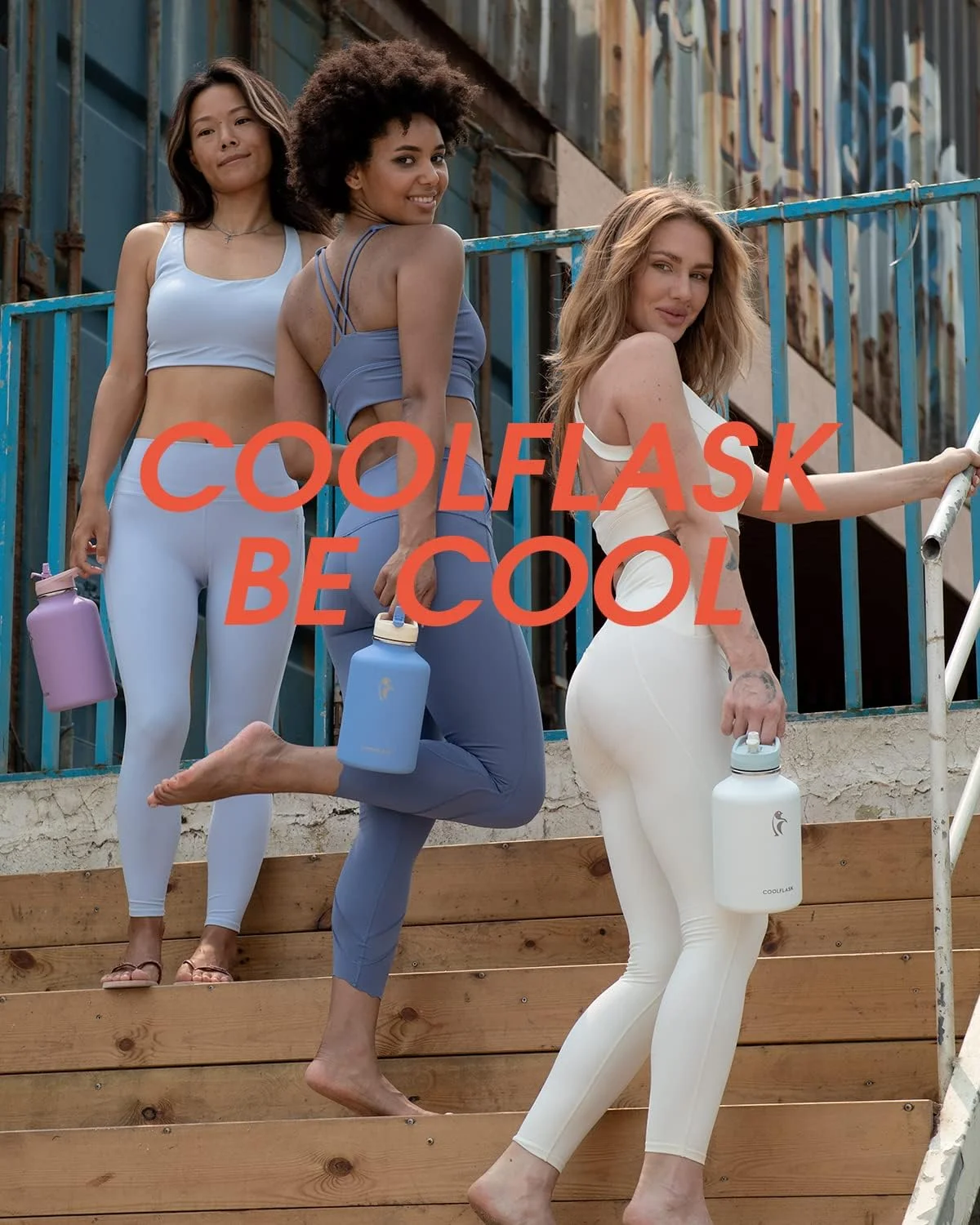 بطری آب 2 لیتری Coolflask استیل ضد زنگ با روکش چرمی PU، بطری های آب عایق بندی شده با رنگ متضاد با درب نی دار، بطری آب فلزی نیم گالن، سفید یخی بطری آب 2 لیتری Coolflask استیل ضد زنگ با روکش چرمی PU، بطری های آب عایق بندی شده با رنگ متضاد با درب نی دار، بطری آب فلزی نیم گالن، سفید یخی