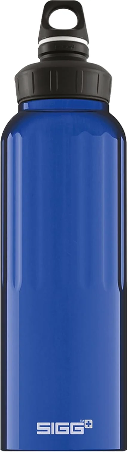 بطری آب SIGG WMB Traveller آبی تیره (1.5 لیتر)، بطری فلزی بدون آلودگی و ضد نشت، بطری آلومینیومی سبک وزن برای ورزش
