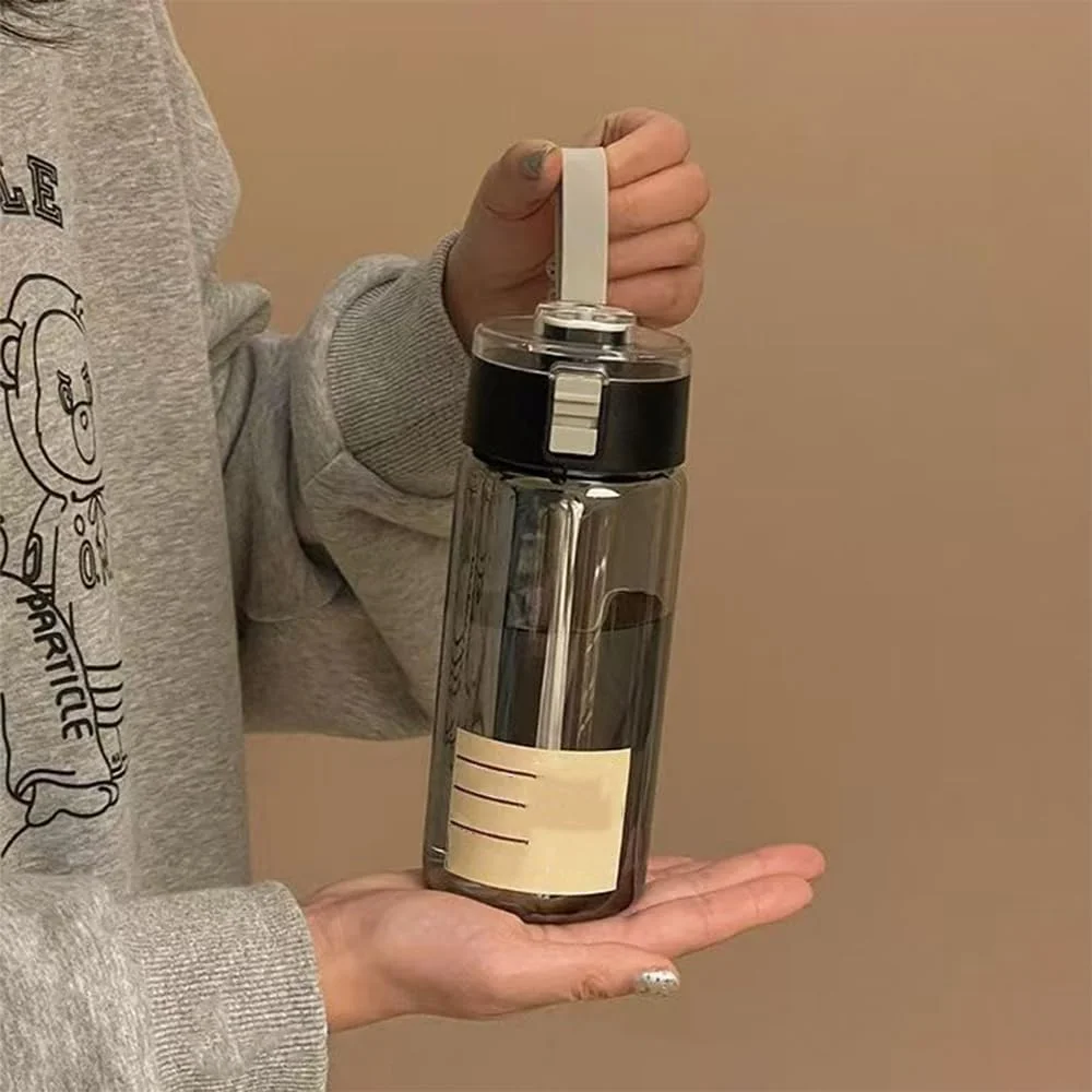 لیوان آب مناسب و قابل حمل مقاوم در برابر افتادن و درجه حرارت بالا، لیوان آب شفاف 550 میلی لیتری با درب، مناسب برای آب، قهوه، چای شیر، چای و آب میوه (مشکی) لیوان آب مناسب و قابل حمل مقاوم در برابر افتادن و درجه حرارت بالا، لیوان آب شفاف 550 میلی لیتری با درب، مناسب برای آب، قهوه، چای شیر، چای و آب میوه (مشکی)