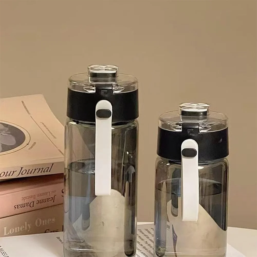 لیوان آب مناسب و قابل حمل مقاوم در برابر افتادن و درجه حرارت بالا، لیوان آب شفاف 550 میلی لیتری با درب، مناسب برای آب، قهوه، چای شیر، چای و آب میوه (مشکی)