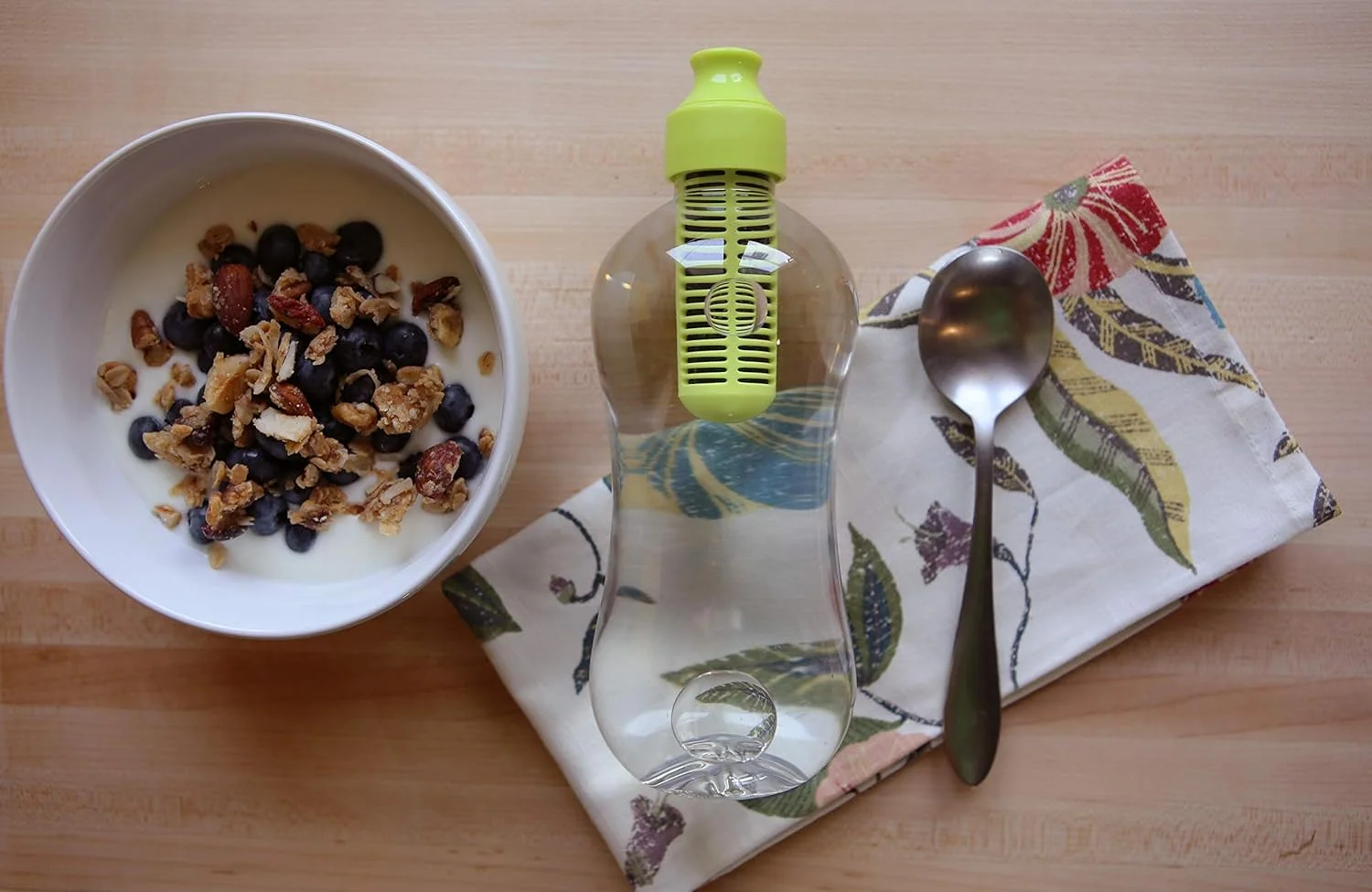 بابِل کلاسیک، بطری آب، آب تصفیه شده، بطری آب قابل استفاده مجدد، بطری پلاستیکی بدون BPA، درب حمل نرم، فیلتر کربنی قابل تعویض، بطری آب پایدار، آبرسانی، 550 میلی لیتر، اسطوخودوس بابِل کلاسیک، بطری آب، آب تصفیه شده، بطری آب قابل استفاده مجدد، بطری پلاستیکی بدون BPA، درب حمل نرم، فیلتر کربنی قابل تعویض، بطری آب پایدار، آبرسانی، 550 میلی لیتر، اسطوخودوس