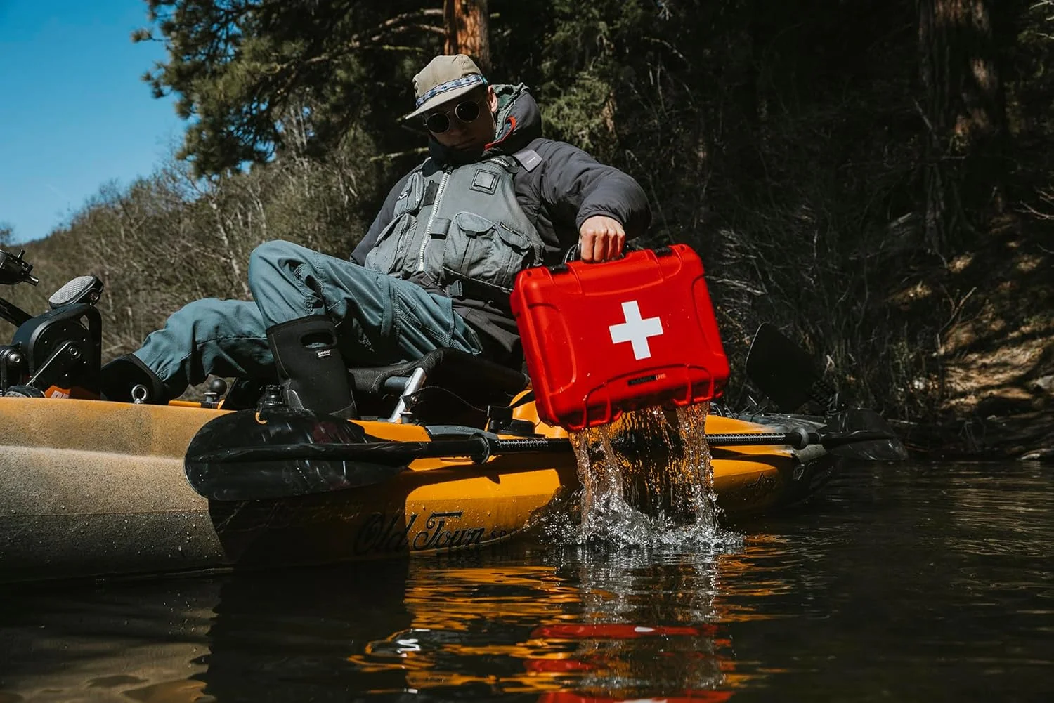 کیف کمک های اولیه ضد آب نانوک 903 مقاوم در برابر گرد و غبار و ضربه - قرمز خالی، 903-FSA9