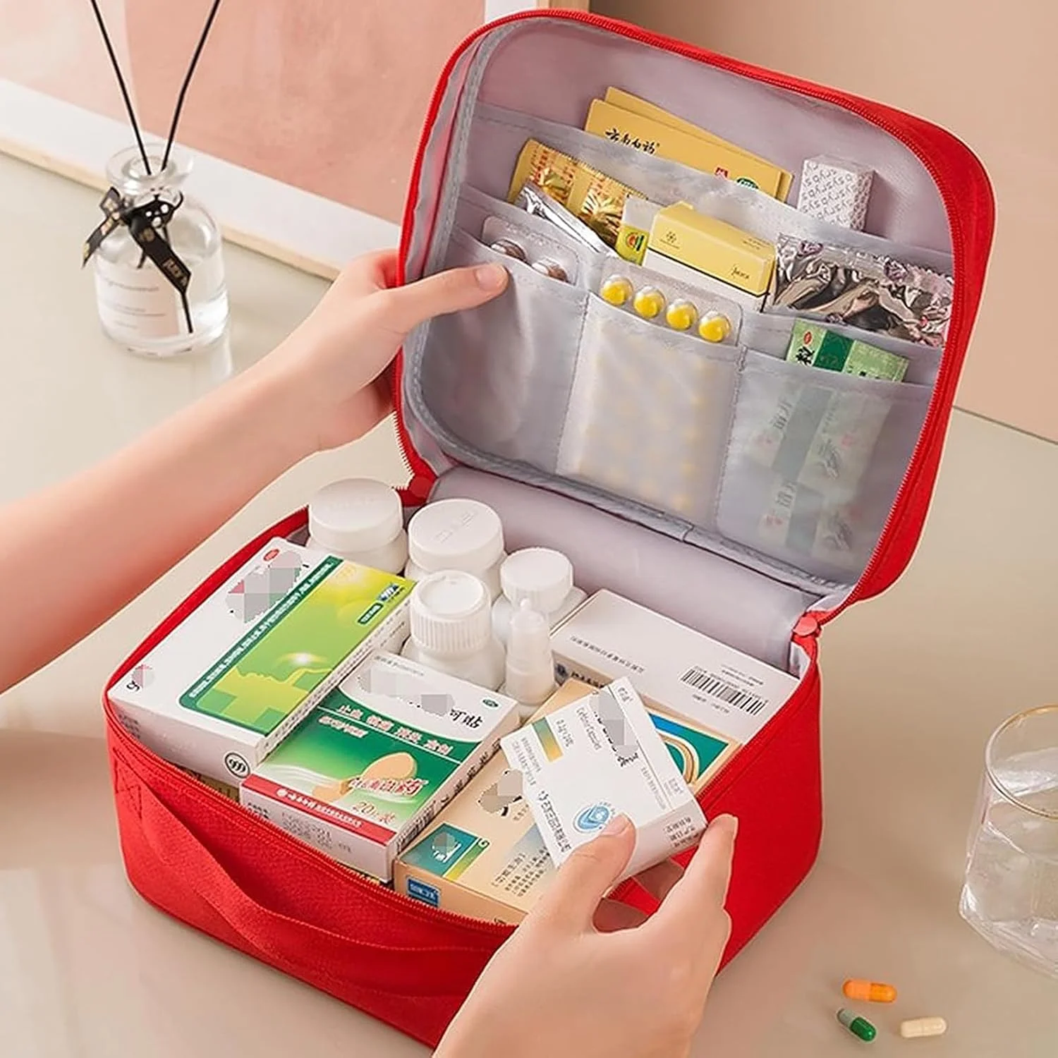 کیف کمک های اولیه قابل حمل SOOFAM، 4 عددی، کیف نگهداری داروهای اورژانسی با دسته، کیف مسافرتی مدیریت قرص، کیف نجات خالی کیت های پزشکی قابل استفاده مجدد، کیف نگهداری ابزار پزشکی مسافرتی (قرمز) کیف کمک های اولیه قابل حمل SOOFAM، 4 عددی، کیف نگهداری داروهای اورژانسی با دسته، کیف مسافرتی مدیریت قرص، کیف نجات خالی کیت های پزشکی قابل استفاده مجدد، کیف نگهداری ابزار پزشکی مسافرتی (قرمز)