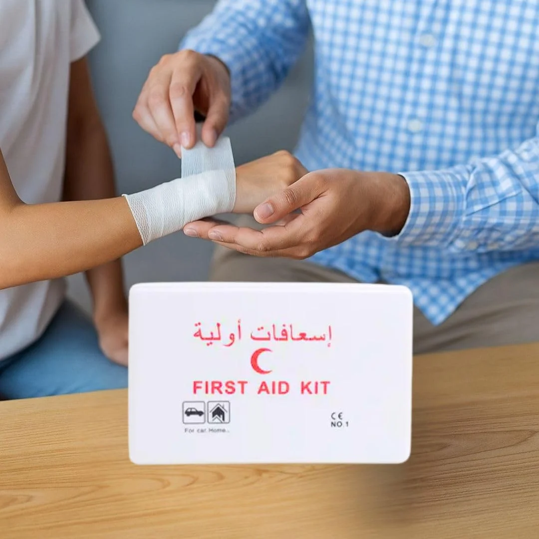 جعبه کمک های اولیه قابل حمل LIMOS - کیت اضطراری پزشکی جمع و جور برای مسافرت، خودرو، خانه، لوازم اداری - بقا، مراقبت از زخم، باند، گاز، قیچی، موچین جعبه کمک های اولیه قابل حمل LIMOS - کیت اضطراری پزشکی جمع و جور برای مسافرت، خودرو، خانه، لوازم اداری - بقا، مراقبت از زخم، باند، گاز، قیچی، موچین