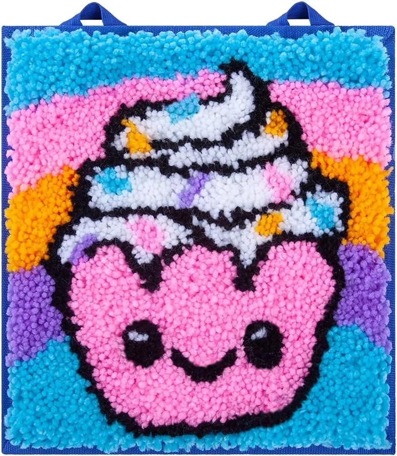 پلیمانستر LatchKits کیت قلاببافی برای آویزهای دیواری و مینی فرشها - کاپ کیک - کیت کاردستی با بوم آسان و کدگذاری شده با رنگ، نخ از پیش برش خورده و ابزار قلاب بافی - کاردستی عالی DIY برای کودکان - 6 سال به بالا پلیمانستر LatchKits کیت قلاببافی برای آویزهای دیواری و مینی فرشها - کاپ کیک - کیت کاردستی با بوم آسان و کدگذاری شده با رنگ، نخ از پیش برش خورده و ابزار قلاب بافی - کاردستی عالی DIY برای کودکان - 6 سال به بالا