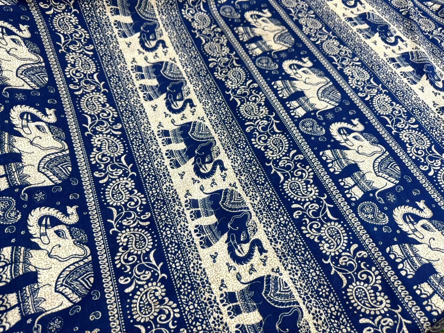 پارچه نخی طرح دار 44 اینچی آمورنفان با طرح فیل های قبیله ای، 2 یارد، طرح فیل جنگی مناسب برای شلوار، شال، لباس و دوخت (آبی) پارچه نخی طرح دار 44 اینچی آمورنفان با طرح فیل های قبیله ای، 2 یارد، طرح فیل جنگی مناسب برای شلوار، شال، لباس و دوخت (آبی)