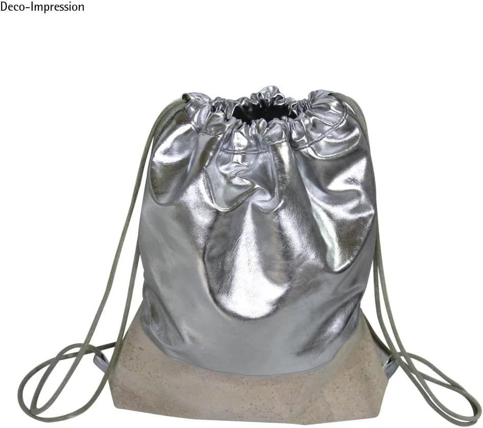 پارچه چرم مصنوعی متالیک Rayher، نقره ای درخشان، 24 x 13 x 2 سانتی متر پارچه چرم مصنوعی متالیک Rayher، نقره ای درخشان، 24 x 13 x 2 سانتی متر