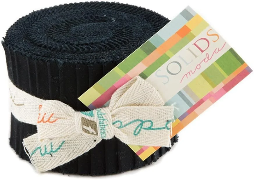 رول پارچه ای مشکی Bella Solids Moda Fabrics شامل 20 نوار 2.5 اینچی
