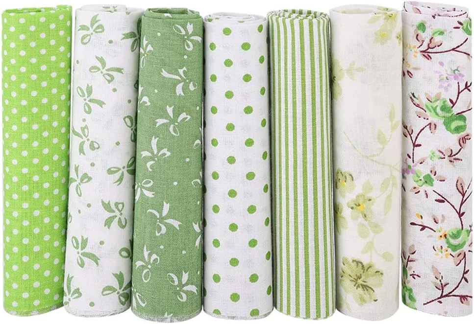ست 7 تکه پارچه تکه دوزی با طرح های مختلف، 100% پنبه ای، رنگ سبز، مناسب برای خیاطی، اسکرپ بوک، لحاف دوزی، هنرهای دستی، کیف پول، روکش کوسن (25cmx25cm)