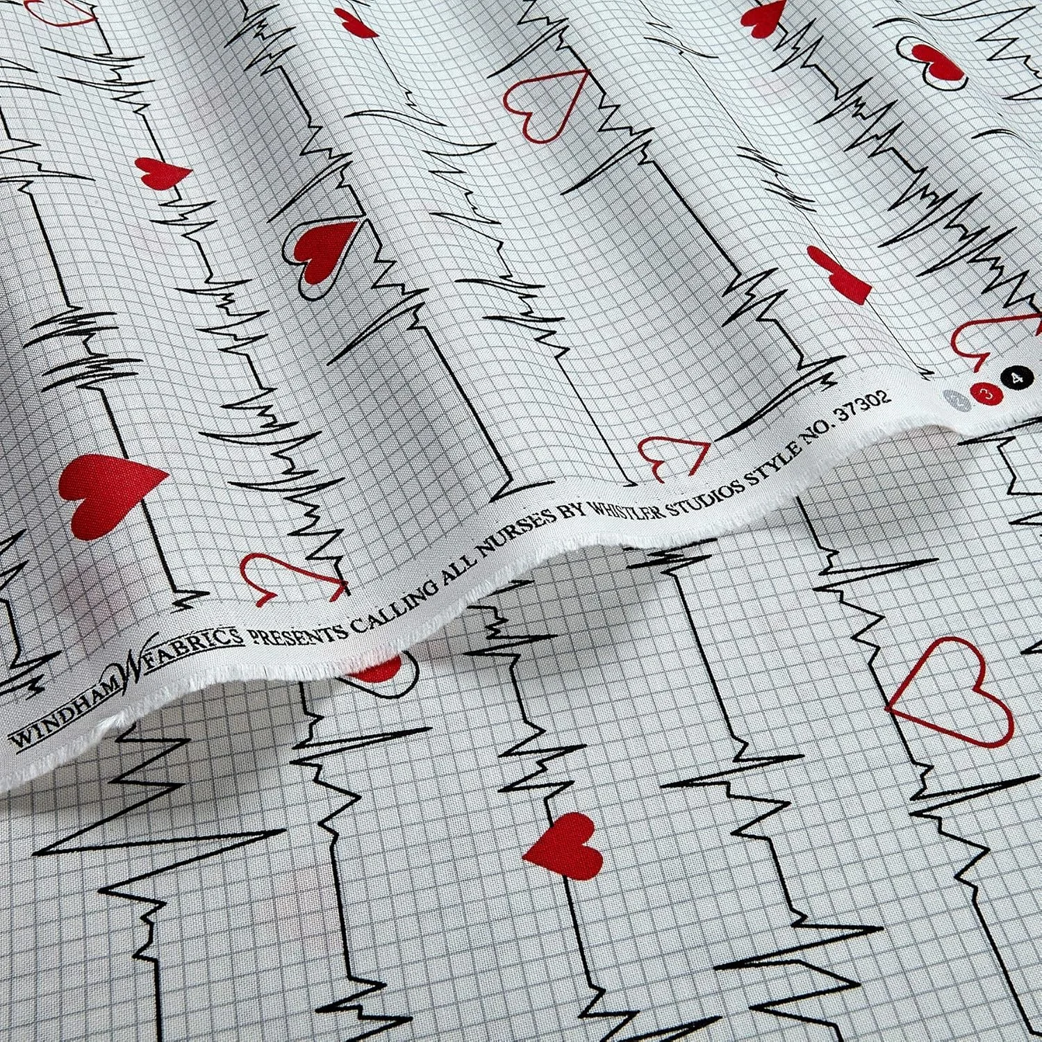 پارچه طرح ضربان قلب پرستاران WINDHAM FABRICS مناسب برای لحاف‌دوزی، رنگ سفید، متری