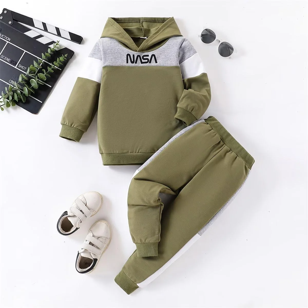 OLMRJKD ست لباس پسرانه بچه گانه 2-6 سال، شامل بلوز آستین بلند کلاه دار رنگی و شلوار، مناسب پاییز و زمستان OLMRJKD ست لباس پسرانه بچه گانه 2-6 سال، شامل بلوز آستین بلند کلاه دار رنگی و شلوار، مناسب پاییز و زمستان