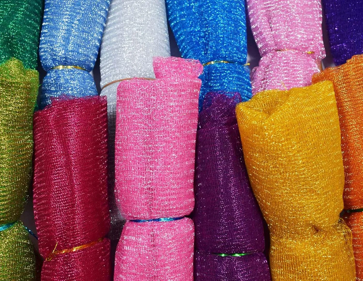 تور تزیینی گل Asian Hobby Crafts مناسب برای تزیین دسته گل، کادوپیچی، تزیین سالن جشن، نقره ای (14 متر) تور تزیینی گل Asian Hobby Crafts مناسب برای تزیین دسته گل، کادوپیچی، تزیین سالن جشن، نقره ای (14 متر)