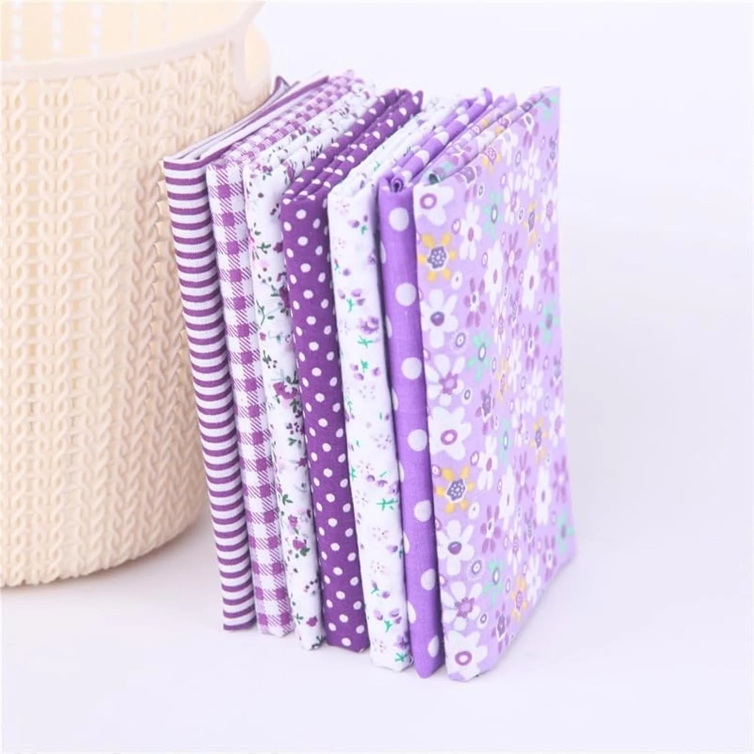 YSSZAM بسته پارچه ای نخی بنفش 7 تکه، پارچه های مربعی تکه دوزی، خیاطی DIY، اسکرپ بوکینگ، لحاف دوزی، طرح گلدار خالدار، پارچه صنایع دستی و سرگرمی 25cm x 25cm