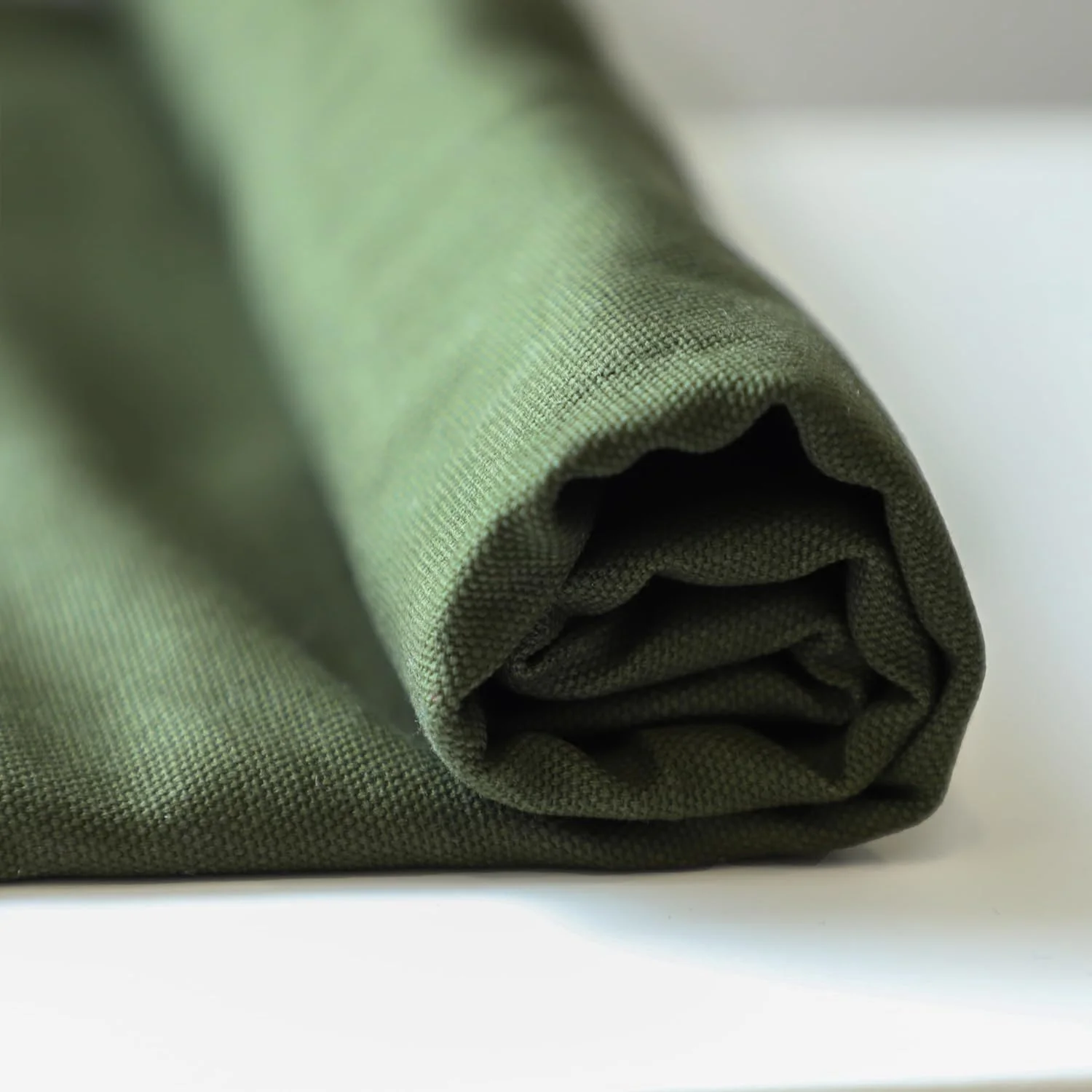 پارچه کرباس نخی 100% Simple&Opulence، وزن 10 اونس، عرض 150 سانتی متر (به ازای هر یارد)، پارچه اردکی طبیعی، وزن متوسط برای نقاشی، خیاطی، صنایع دستی، گلدوزی، کیف، دکوراسیون منزل دست ساز (1 یارد، سبز زیتونی)