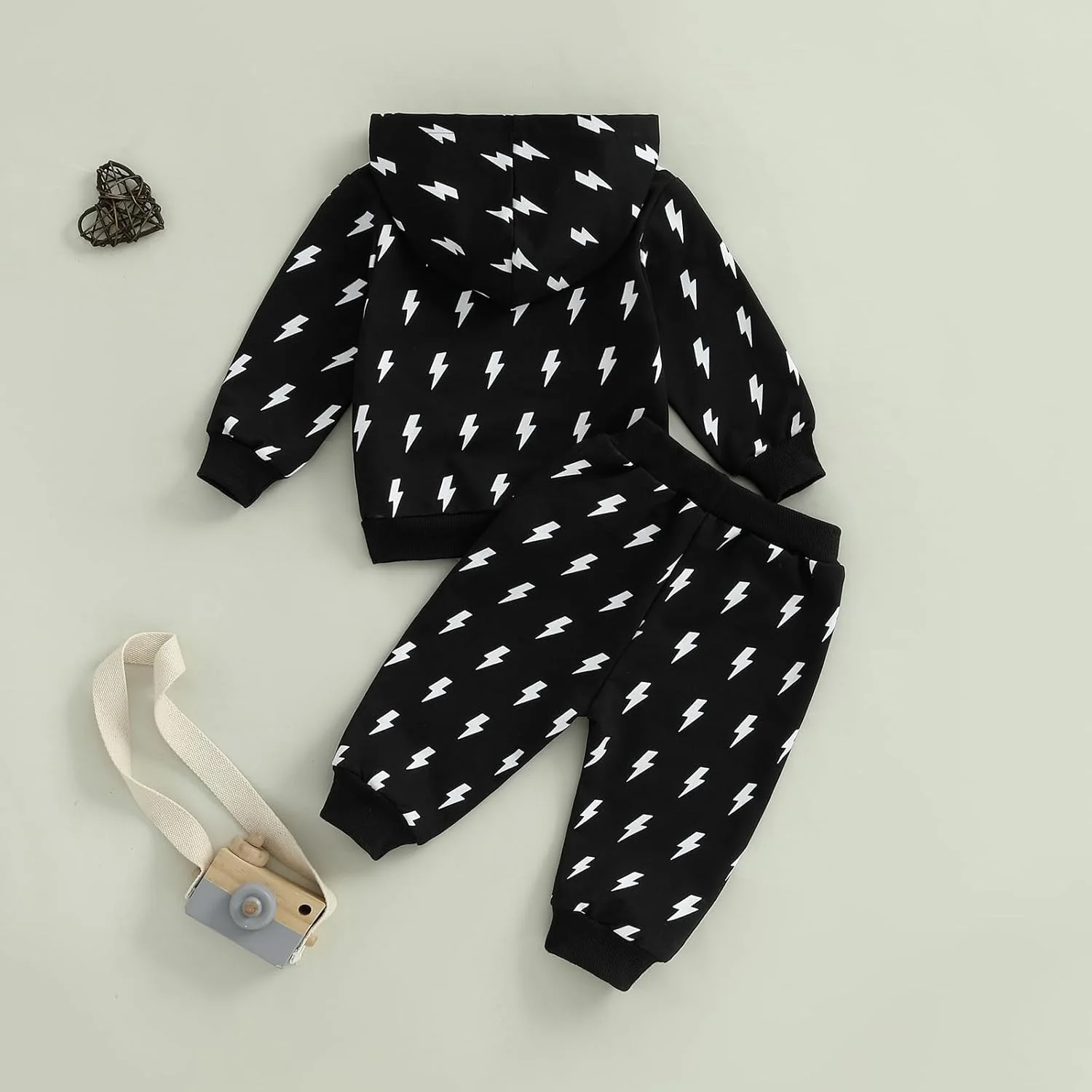 ست لباس پسرانه Geagodelia مناسب 18-24 ماه، هودی آستین بلند با طرح فلش، پلیور کلاه دار و ست شلوار ورزشی کمر کشی، ست 2 تکه لباس پسرانه 2-3 سال ست لباس پسرانه Geagodelia مناسب 18-24 ماه، هودی آستین بلند با طرح فلش، پلیور کلاه دار و ست شلوار ورزشی کمر کشی، ست 2 تکه لباس پسرانه 2-3 سال