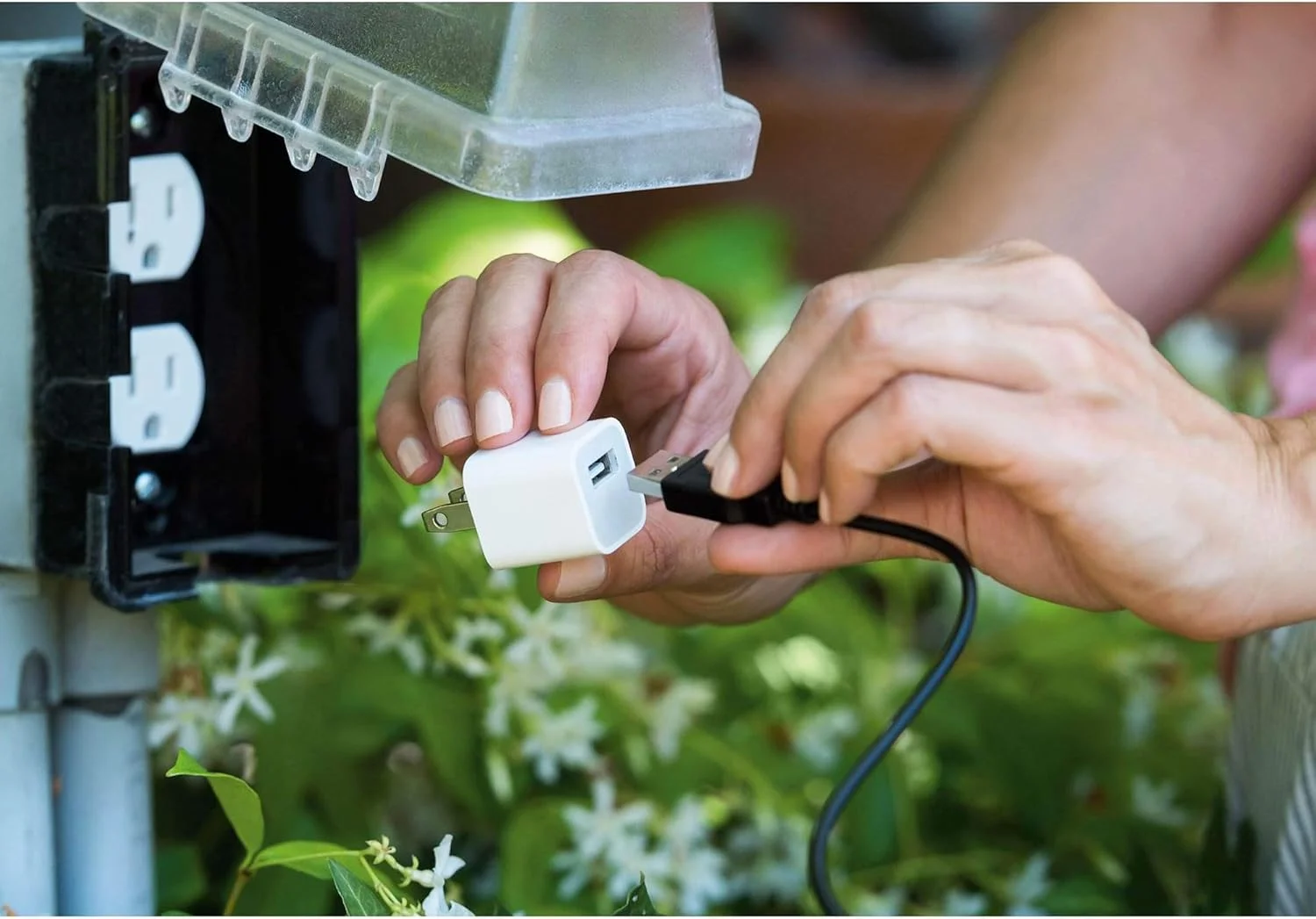 جاروبرقی شارژی دستی اینتکس با دسته تلسکوپی آلومینیومی و دو سر برس قابل تعویض، خاکستری/مشکی 28620E