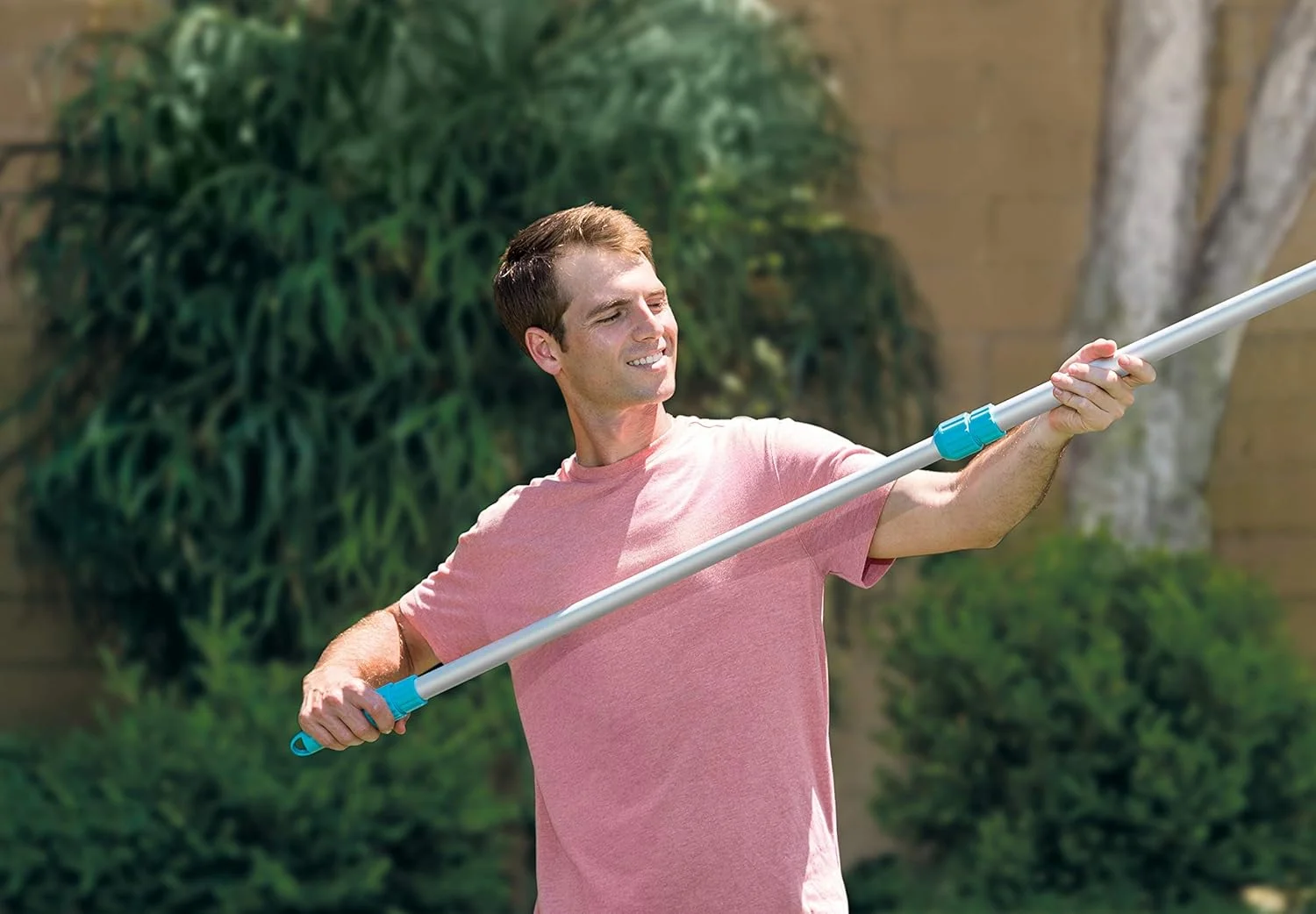 دسته تلسکوپی 110 اینچی اینتکس مدل 29055E برای نگهداری استخرهای رو باز دسته تلسکوپی 110 اینچی اینتکس مدل 29055E برای نگهداری استخرهای رو باز