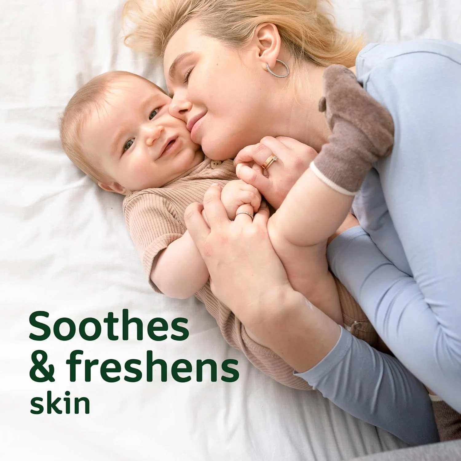 Johnson's Baby Aloe & Vitamin E Talc-Free Baby Powder, 99% Plant-Based Cornstarch Formula, 200g, Soothes & Freshens Skin, Dermatologist Tested, Fresh Scent Johnson's Baby Aloe & Vitamin E Talc-Free Baby Powder, 99% Plant-Based Cornstarch Formula, 200g, Soothes & Freshens Skin, Dermatologist Tested, Fresh Scent