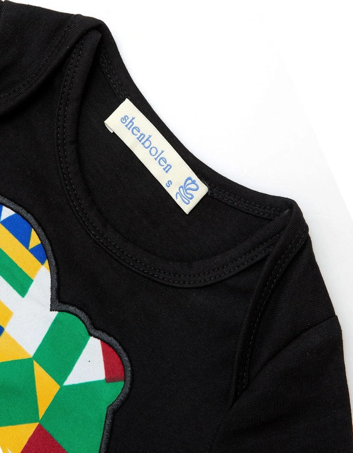 شنبولن لباس دخترانه به سبک آفریقایی شنبولن شنبولن لباس دخترانه به سبک آفریقایی شنبولن