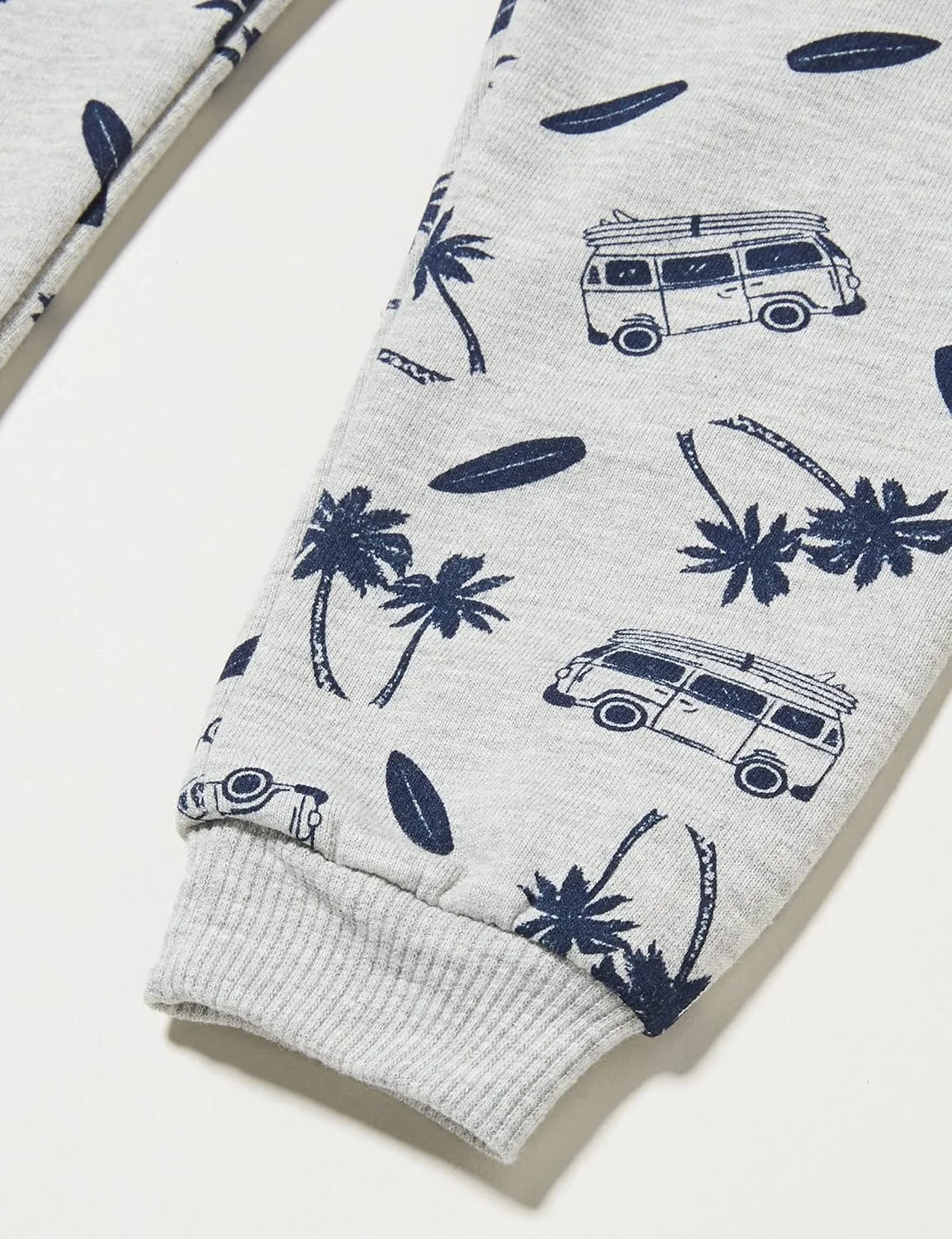 شلوار جاگر پسرانه نوزادی KOTON، شلوار ورزشی با کمر کشی و طرح ماشین شلوار جاگر پسرانه نوزادی KOTON، شلوار ورزشی با کمر کشی و طرح ماشین