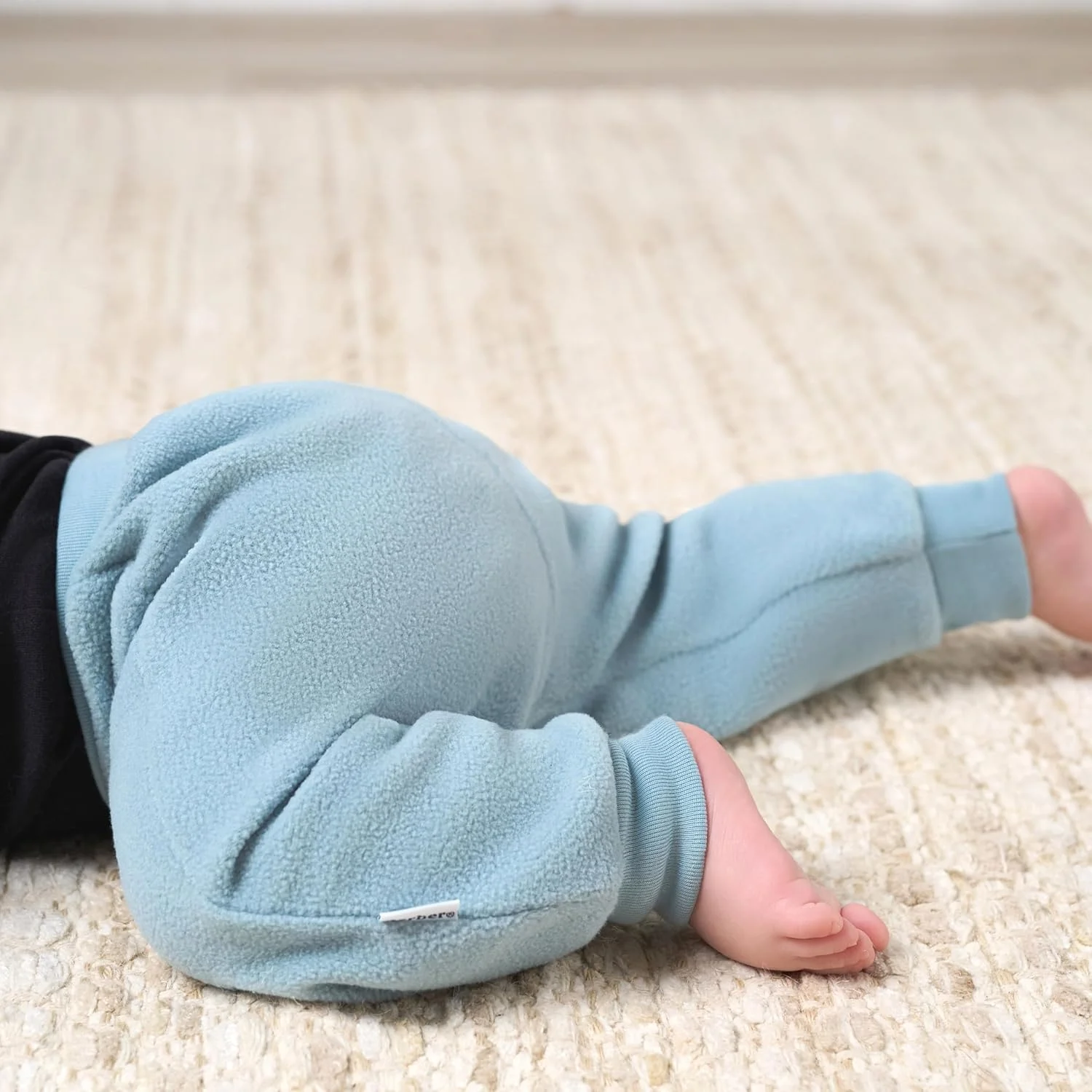 شلوار گرمکن پشمی بچهگانه Gerber، بسته 4 عددی شلوار گرمکن پشمی بچهگانه Gerber، بسته 4 عددی