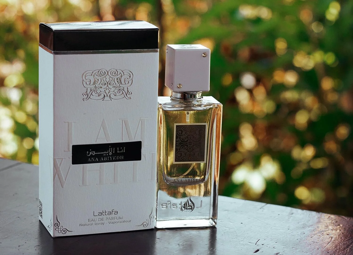 عطر عود و مشک لطافه مردانه و زنانه با ماندگاری طولانی، عطر لوکس آنا ابیض ادو پرفیوم 30 میلی لیتر (بسته 01 عددی) عطر عود و مشک لطافه مردانه و زنانه با ماندگاری طولانی، عطر لوکس آنا ابیض ادو پرفیوم 30 میلی لیتر (بسته 01 عددی)