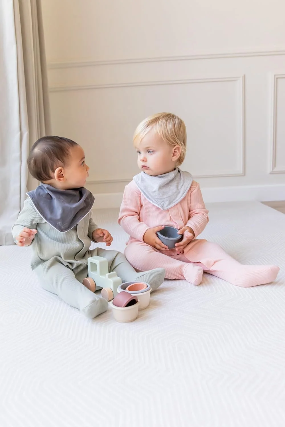 رامپر نوزادی آستین بلند مگنت مانکی با بست های مغناطیسی مخفی، پنبه ارگانیک - لباس نوزادی یونیسکس رامپر نوزادی آستین بلند مگنت مانکی با بست های مغناطیسی مخفی، پنبه ارگانیک - لباس نوزادی یونیسکس