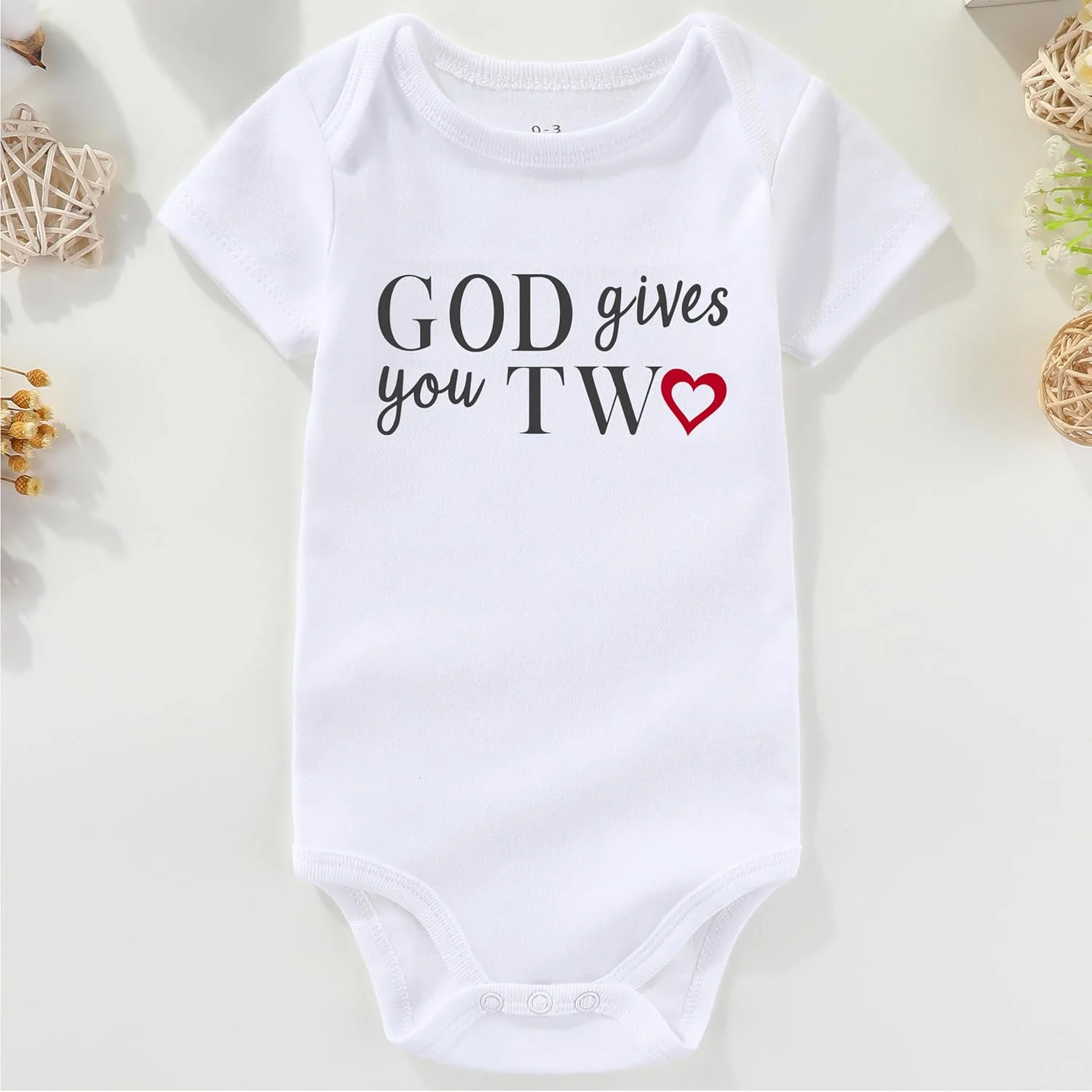 لباس نوزادی دوقلو دخترانه پسرانه BESDEAR، لباس های ضروری نوزاد دوقلو، هدایای نوزاد دوقلو، بادی نوزادی دوقلو سفید