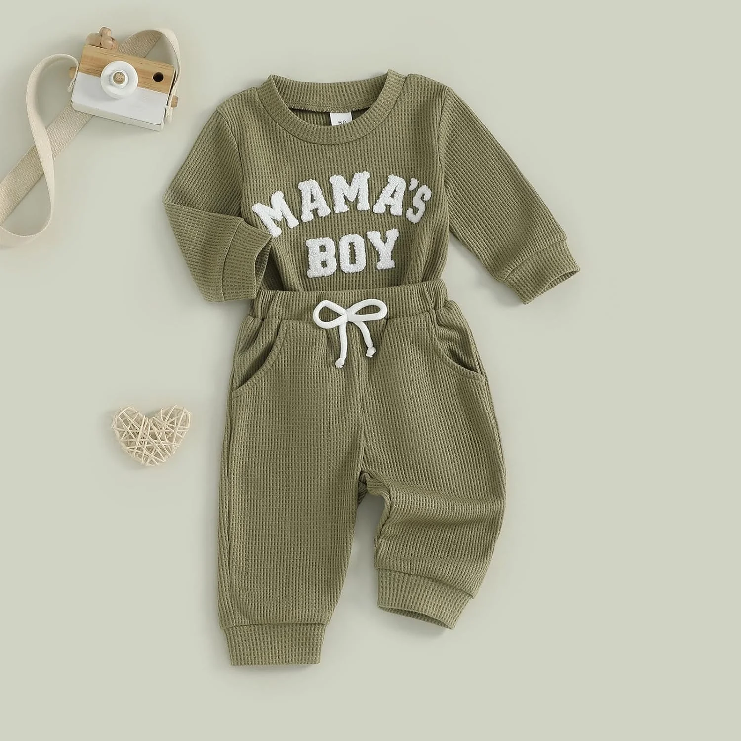 ست لباس نوزاد پسرانه طرح "مامانز بوی"، رامپر آستین بلند وافل دار به همراه شلوار بند دار کشی، مناسب فصل بهار و پاییز، 2 تکه