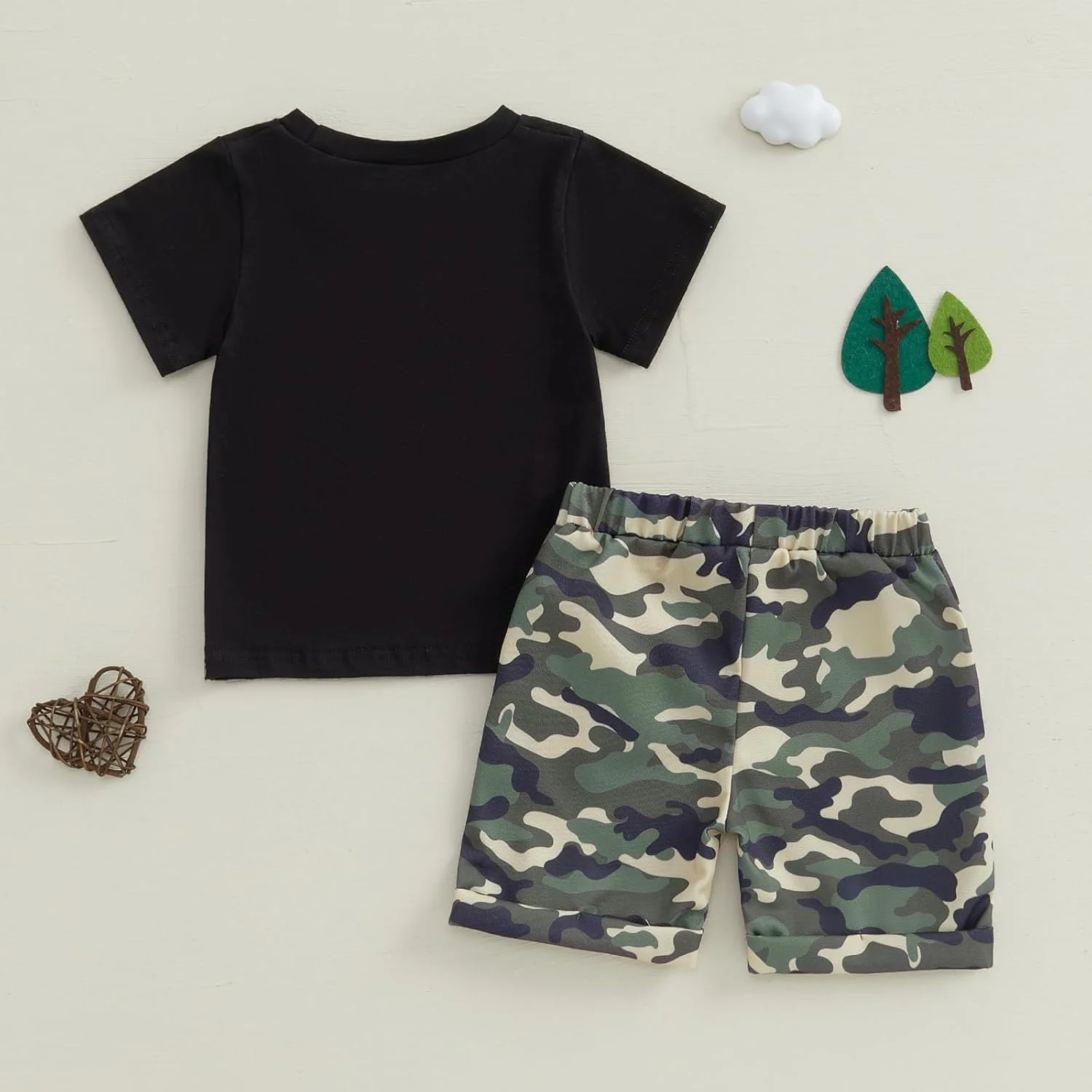 ست لباس تابستانی پسرانه MAHUAOYIXI شامل تیشرت آستین کوتاه با طرح حروف و شلوارک استتار کمر کشی، مناسب برای پسر بچه های کوچک