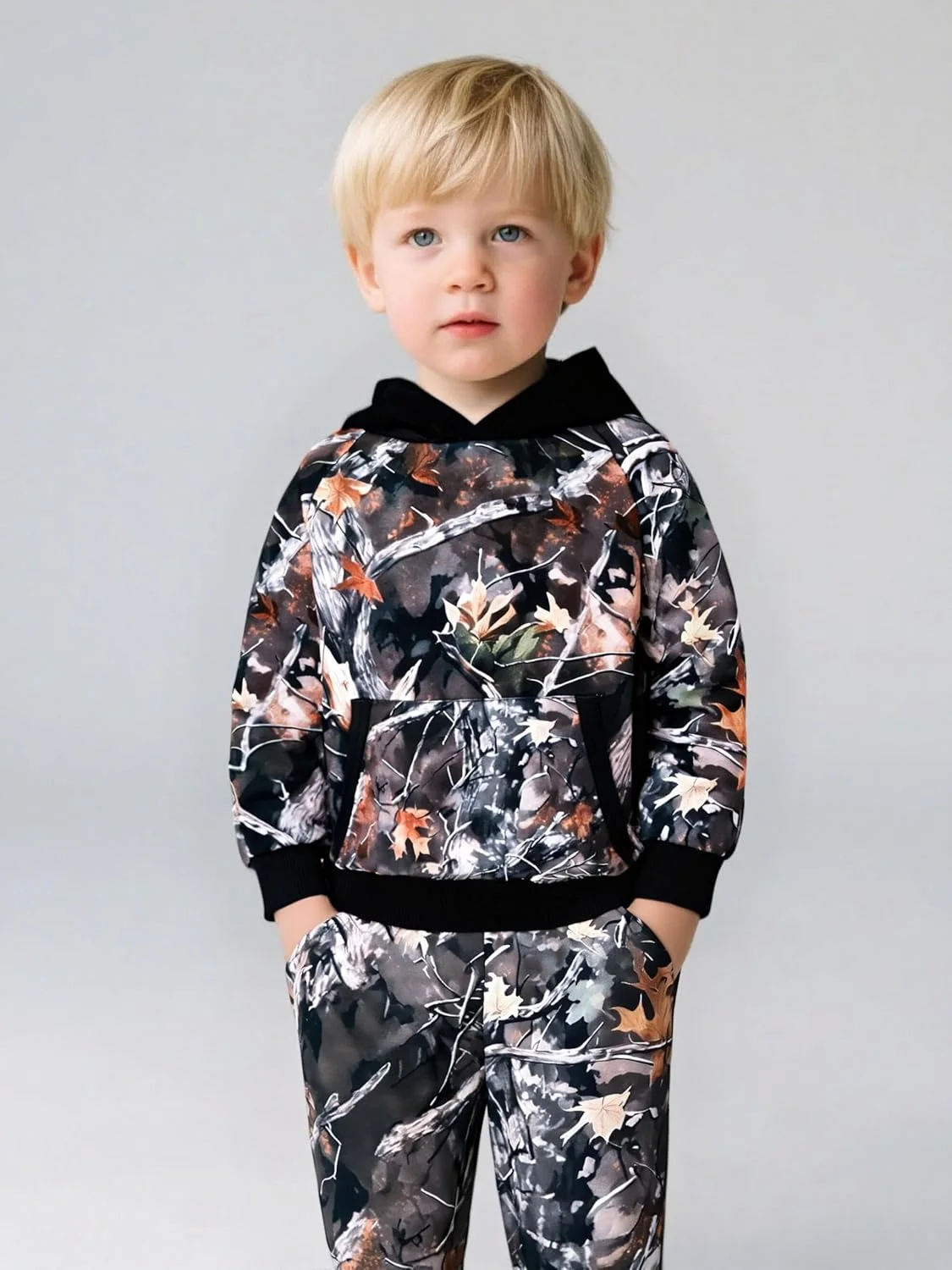 ست لباس پسرانه بچه گانه، هودی و شلوار طرح دایناسور کوچک، لباس 2 تکه بچه گانه 2025 ست لباس پسرانه بچه گانه، هودی و شلوار طرح دایناسور کوچک، لباس 2 تکه بچه گانه 2025