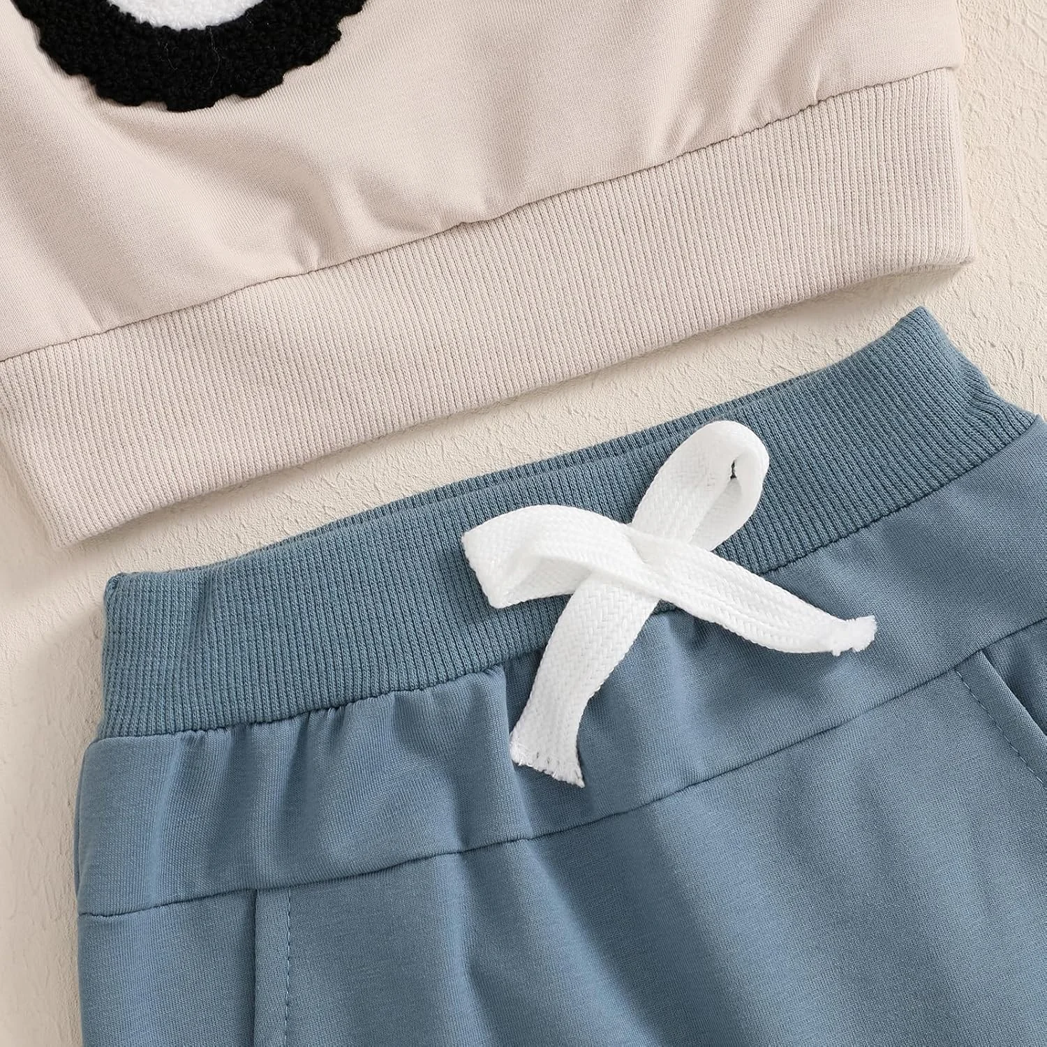 ست لباس پاییزی پسرانه نوزادی و نوپا FYBITBO، شامل پیراهن آستین بلند و شلوار با طرح تراکتور مزرعه، مناسب برای فصل زمستان