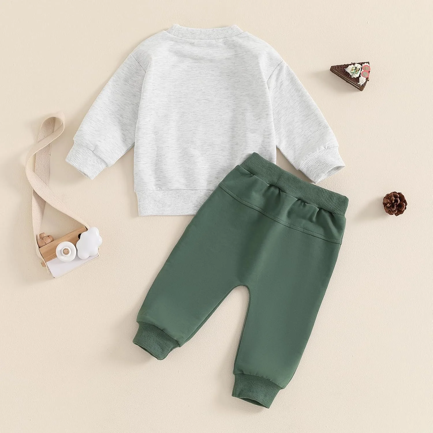 ست لباس پسرانه Carolilly شامل تیشرت آستین بلند با طرح حروف، سویشرت و شلوار جیب دار، ست 2 تکه لباس ورزشی با رنگ متضاد