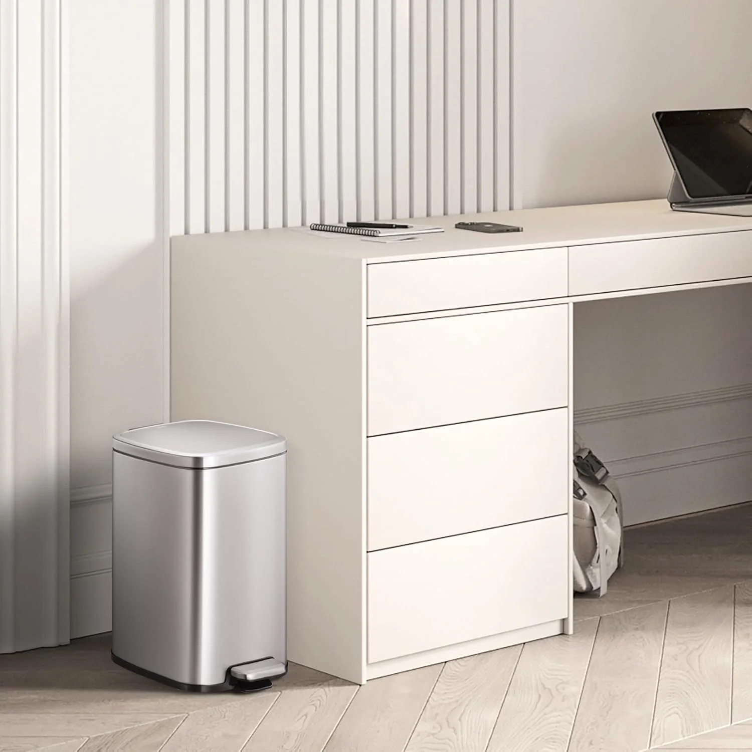 سطل پدالی استلا اکو 12 لیتری مربع - نقره ای | سطل زباله پدالی جمع و جور با درب آرام بند | روکش مقاوم در برابر اثر انگشت | دارای سطل داخلی جداشدنی سطل پدالی استلا اکو 12 لیتری مربع - نقره ای | سطل زباله پدالی جمع و جور با درب آرام بند | روکش مقاوم در برابر اثر انگشت | دارای سطل داخلی جداشدنی