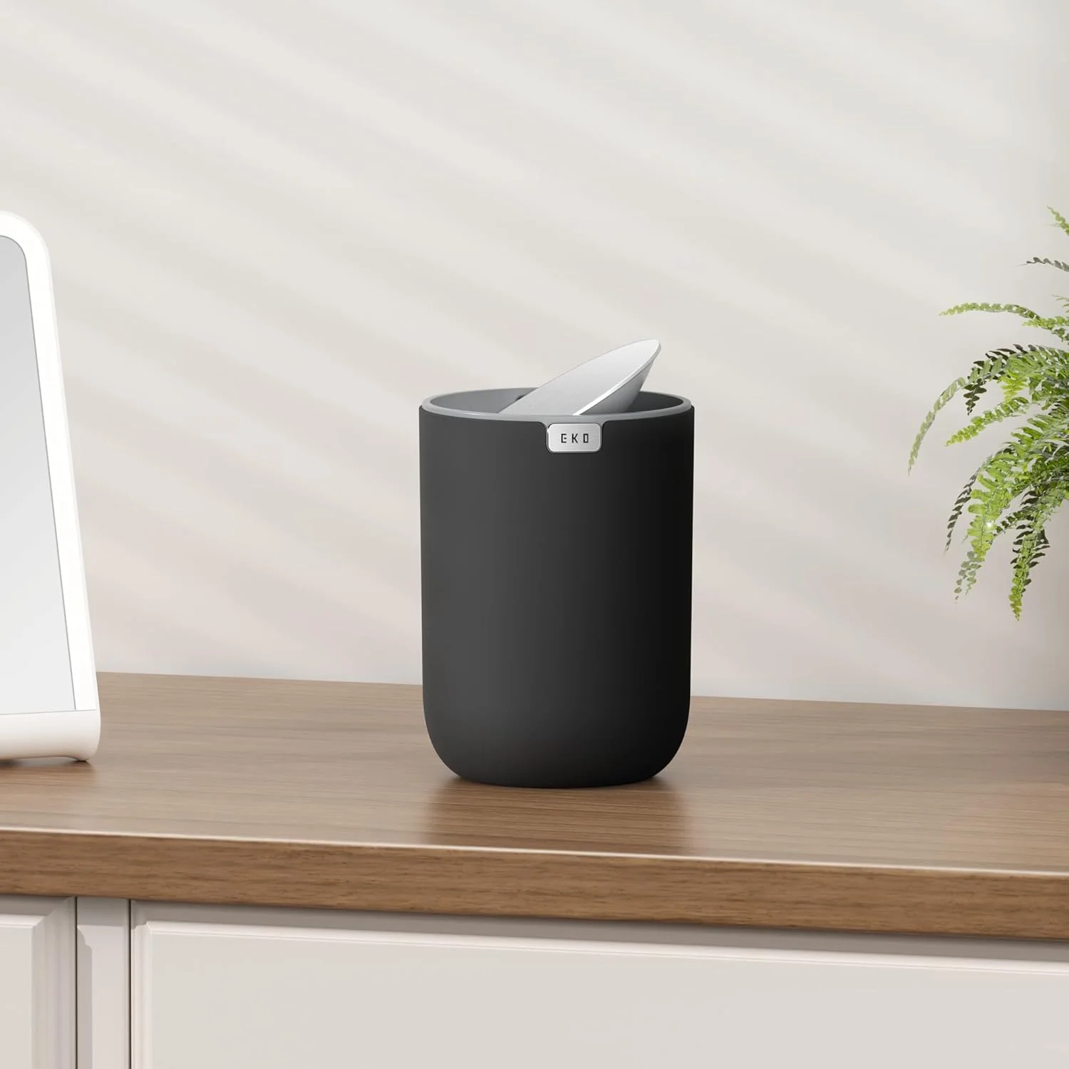 سطل زباله کوچک ایکو Fandy با ظرفیت 2.2 لیتر و درب چرخشی، مناسب برای حمام، میز آرایش، میز کار یا دفتر کار، سطل زباله کوچک (مشکی)