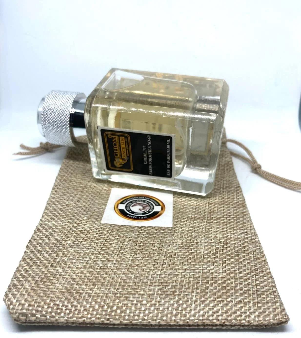 عطر عود طلایی لوکس انحصاری قم (50 میلی لیتر / 3.4 اونس) نسخه محدود ابریشمی و خالص، بهترین پرفیوم برای مردان و زنان، ماندگاری طولانی تا 3 روز - عطر با رایحه چوبی عطر عود طلایی لوکس انحصاری قم (50 میلی لیتر / 3.4 اونس) نسخه محدود ابریشمی و خالص، بهترین پرفیوم برای مردان و زنان، ماندگاری طولانی تا 3 روز - عطر با رایحه چوبی