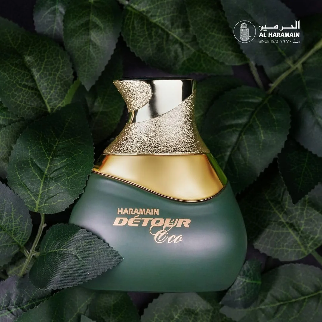 ادکلن الحرمین دیتور نویر اکو ادو پرفیوم 100 میلی لیتر | عطر شرقی چوبی یونیسکس – اسطوخودوس، مریم گلی، ترنج، زعفران، پرالین، عود و سدر | عطر ماندگار سازگار با محیط زیست