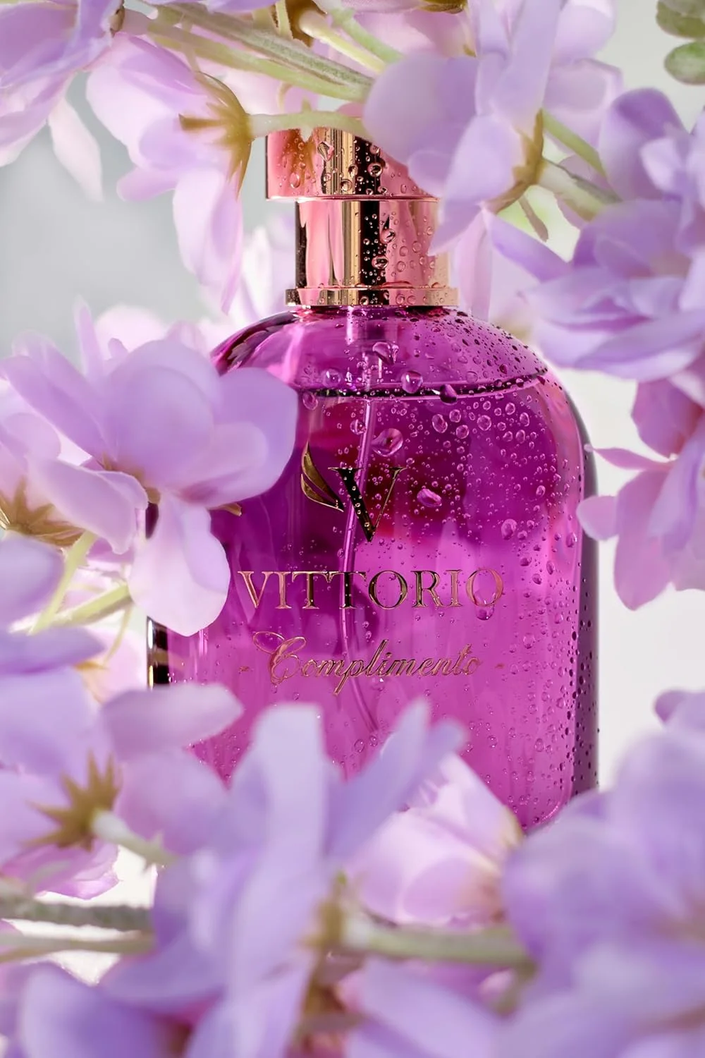 عطر زنانه ویتوریو کامپلیمنتو، رایحه گرم و تند گلی با نت های احساسی، 100 میلی لیتر