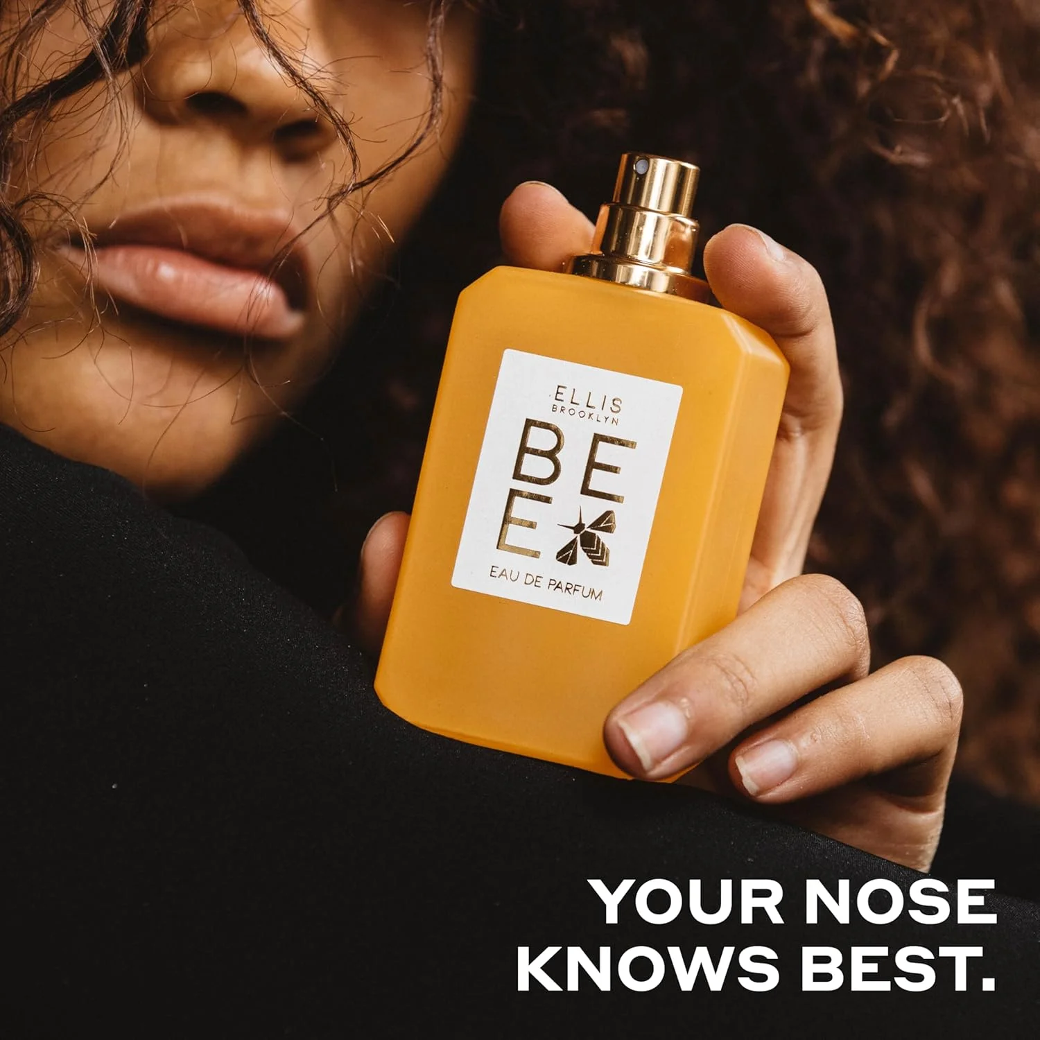 ادکلن زنانه الیس بروکلین مدل BEE، عطر وانیل عسلی، رایحه گرم و تند با چوب صندل، کاکائو و رام تیره – رایحه تمیز و لذیذ، بدون پارابن و فتالات، 50 میلی لیتر ادکلن زنانه الیس بروکلین مدل BEE، عطر وانیل عسلی، رایحه گرم و تند با چوب صندل، کاکائو و رام تیره – رایحه تمیز و لذیذ، بدون پارابن و فتالات، 50 میلی لیتر