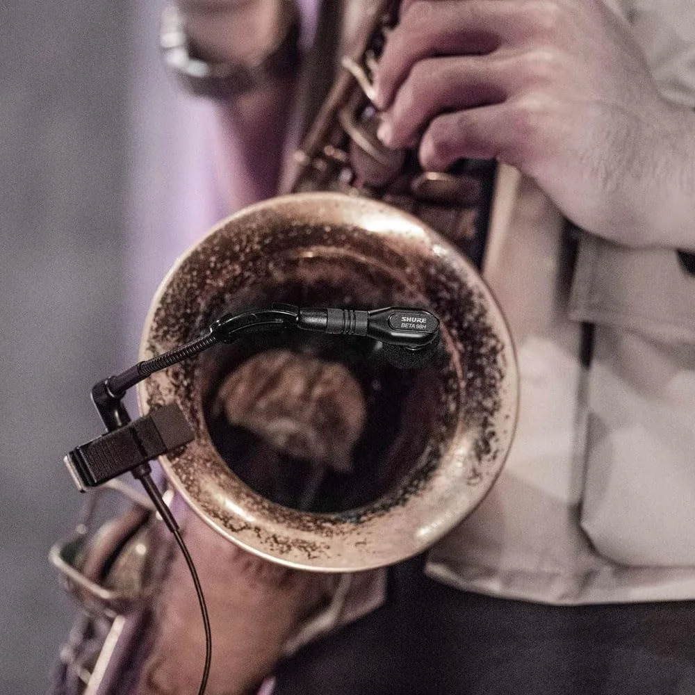 Shure BETA 98H/C Clip-On Cardioid Condenser Microphone for Sax/Brass with Integrated Shock Mount and Attached Preamplifier (XLR) Shure BETA 98H/C Clip-On Cardioid Condenser Microphone for Sax/Brass with Integrated Shock Mount and Attached Preamplifier (XLR)