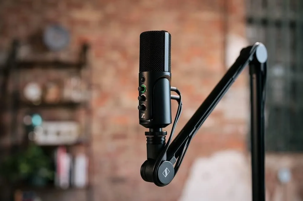 مجموعه استریمینگ Sennheiser PROfile با میکروفون USB، بازوی بوم و کیف - طراحی Plug & Play، ایده آل برای پادکست و استریمینگ، کپسول کندانسور کاردیوئید، کابل USB-C 3 متری - مشکی (700100) مجموعه استریمینگ Sennheiser PROfile با میکروفون USB، بازوی بوم و کیف - طراحی Plug & Play، ایده آل برای پادکست و استریمینگ، کپسول کندانسور کاردیوئید، کابل USB-C 3 متری - مشکی (700100)