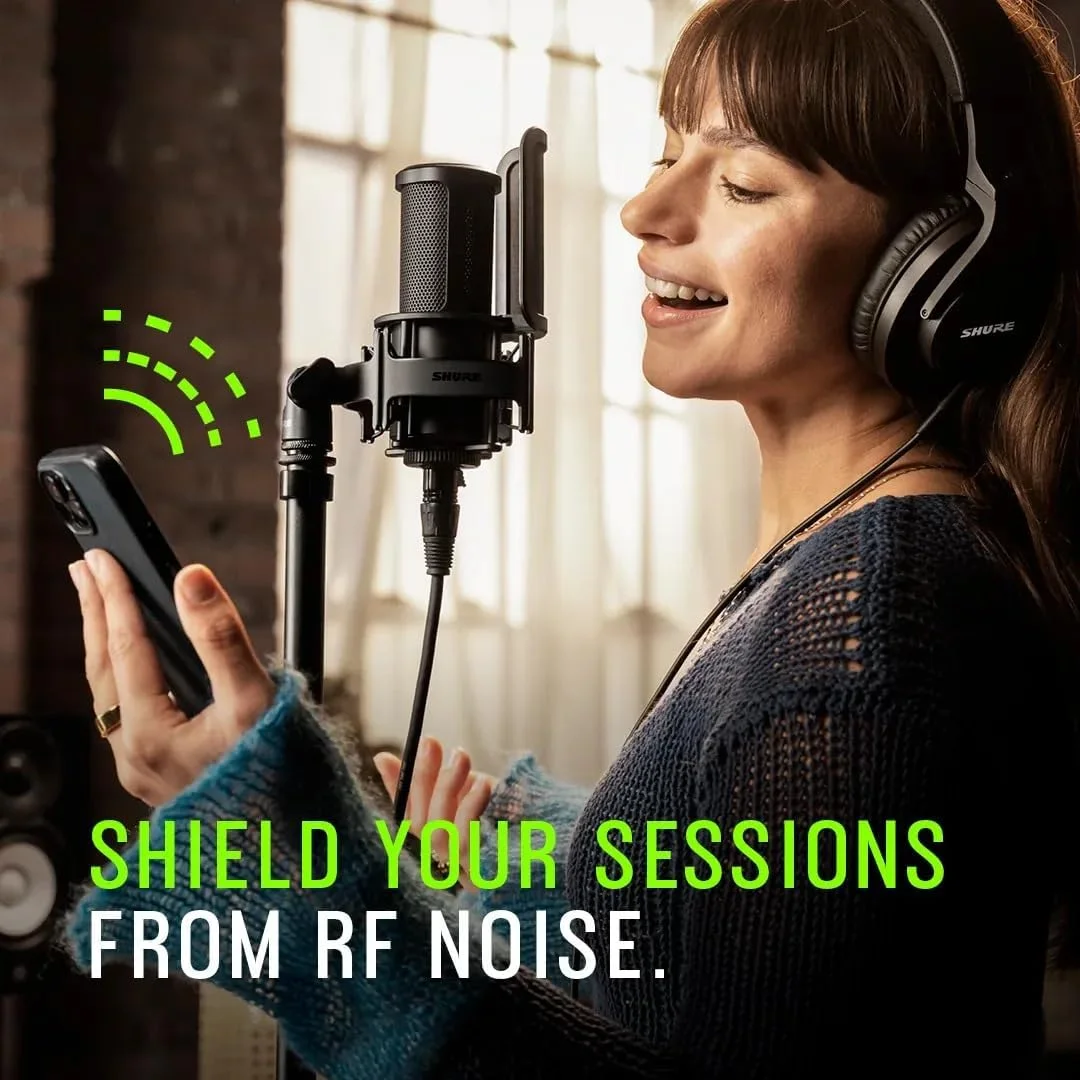 کیت میکروفون استودیویی Shure SM4، میکروفون کاندنسر XLR برای استودیو خانگی با صدای آماده میکس - ساختار تمام فلزی، شامل فیلتر پاپ مغناطیسی جداشدنی و لرزهگیر (SM4-K-KIT) کیت میکروفون استودیویی Shure SM4، میکروفون کاندنسر XLR برای استودیو خانگی با صدای آماده میکس - ساختار تمام فلزی، شامل فیلتر پاپ مغناطیسی جداشدنی و لرزهگیر (SM4-K-KIT)